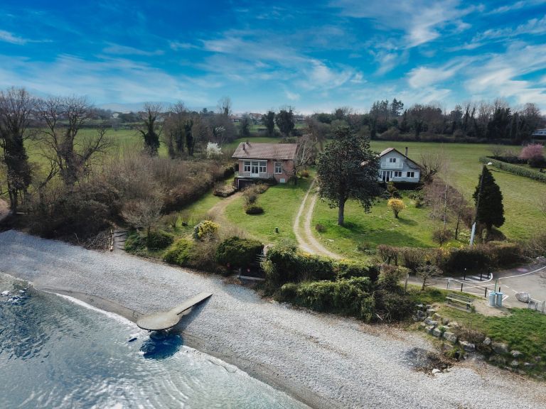 maison de luxe 5 Pièces en vente sur ANTHY SUR LEMAN (74200)