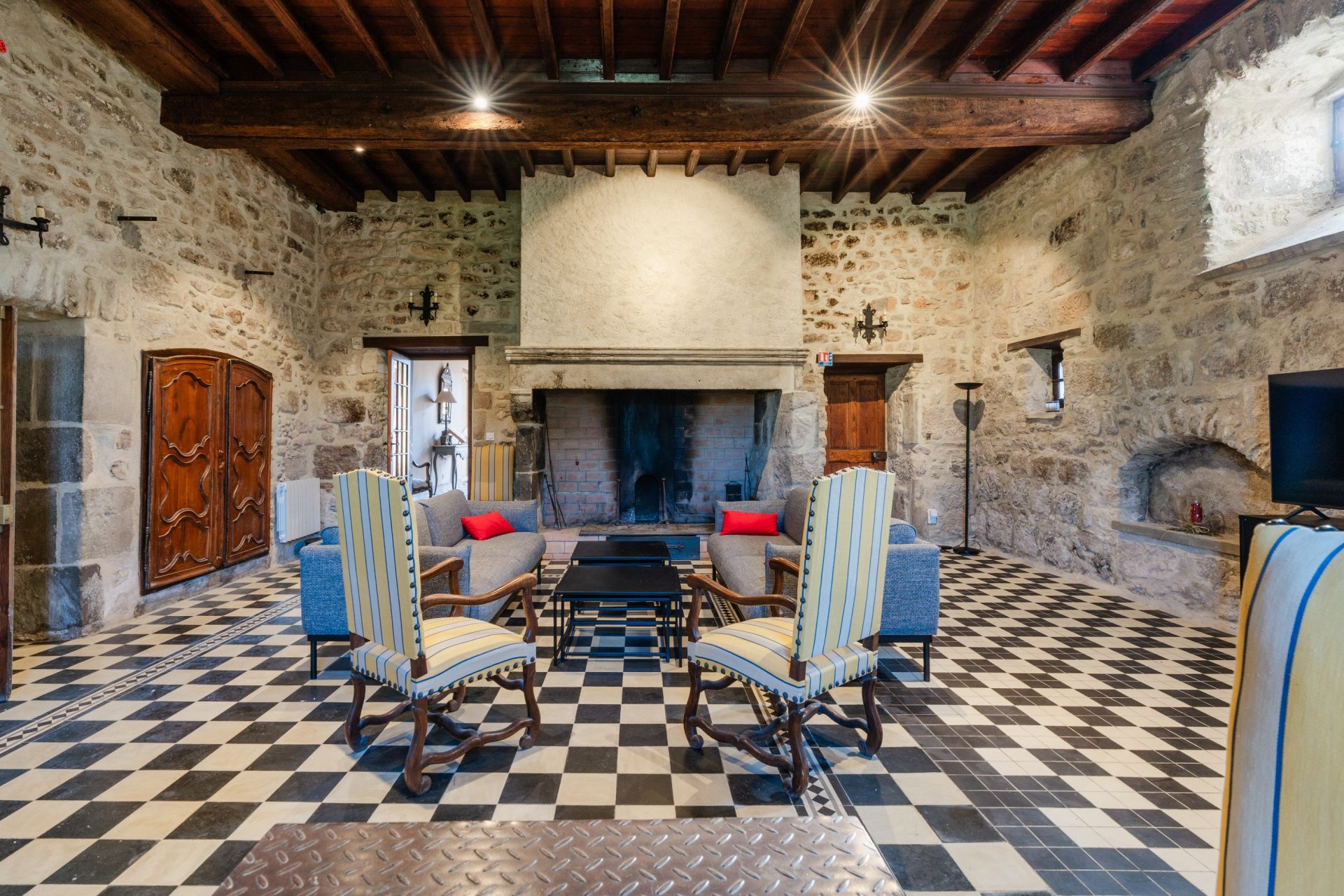 château 15 Pièces en vente sur CARCASSONNE (11000)