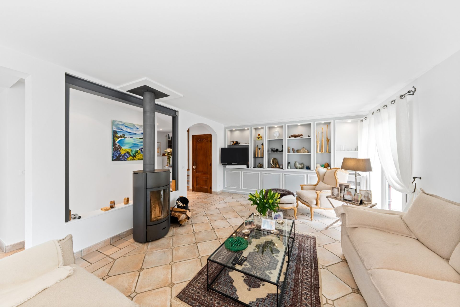 luxury house 8 Rooms for sale on NEUVECELLE (74500)