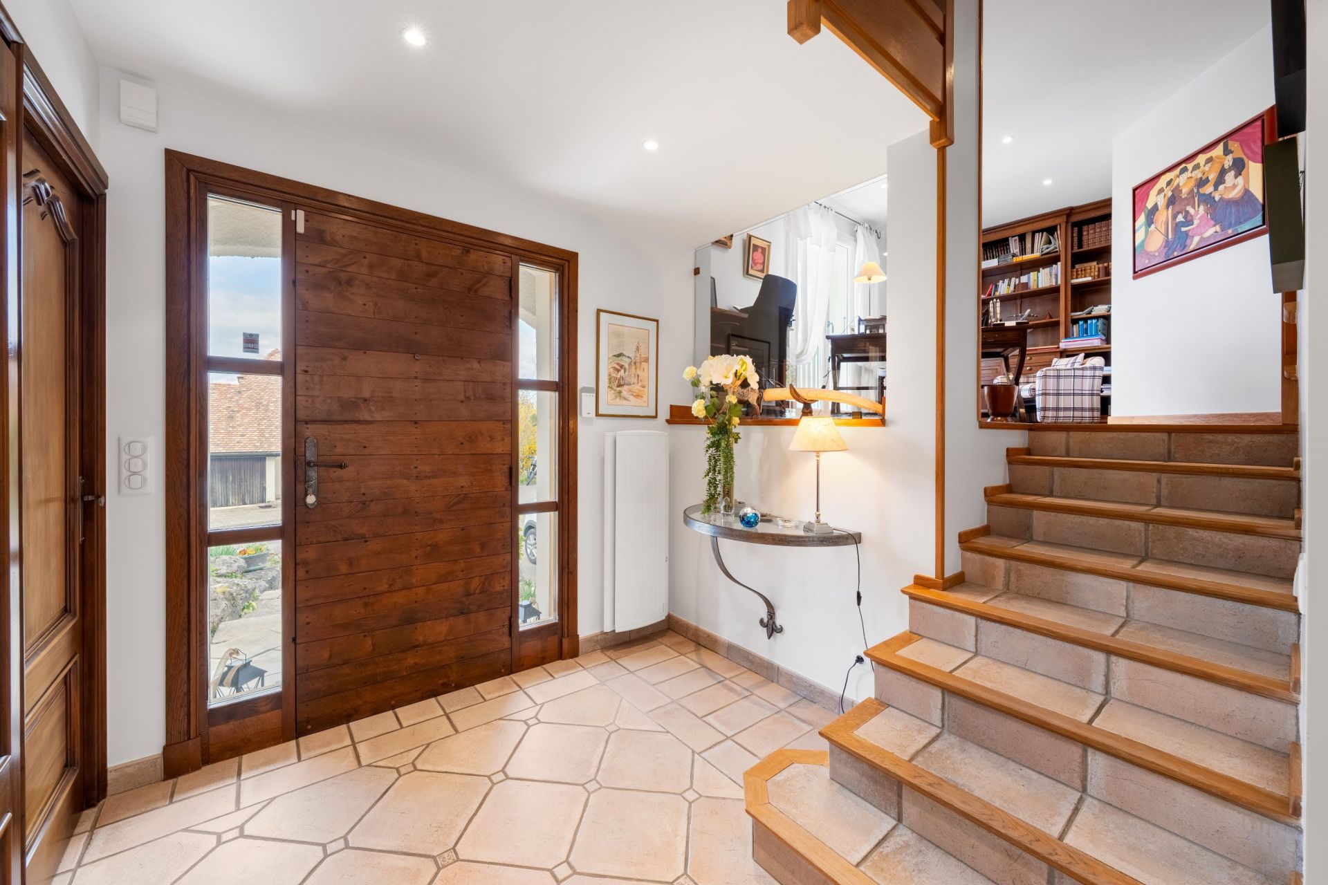 luxury house 8 Rooms for sale on NEUVECELLE (74500)