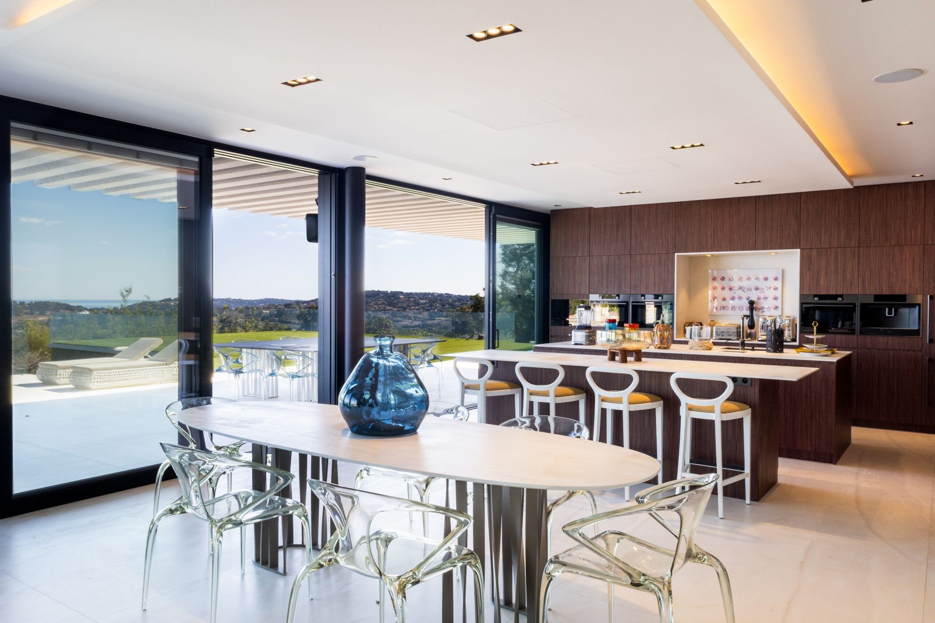 maison contemporaine 10 Pièces en vente sur GASSIN (83580)