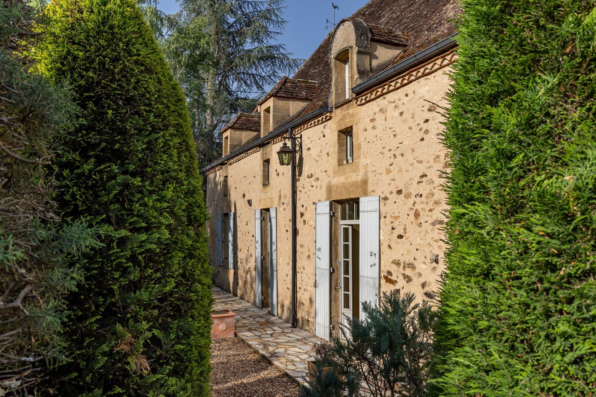 maison de luxe 8 Pièces en vente sur LE BUGUE (24260)