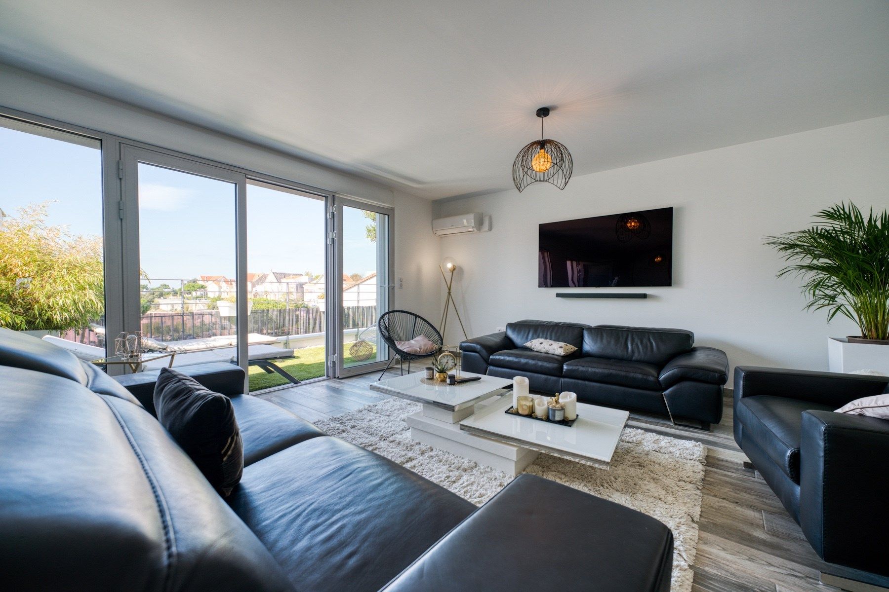 luxury apartment 6 Rooms for sale on ROYAN (17200)