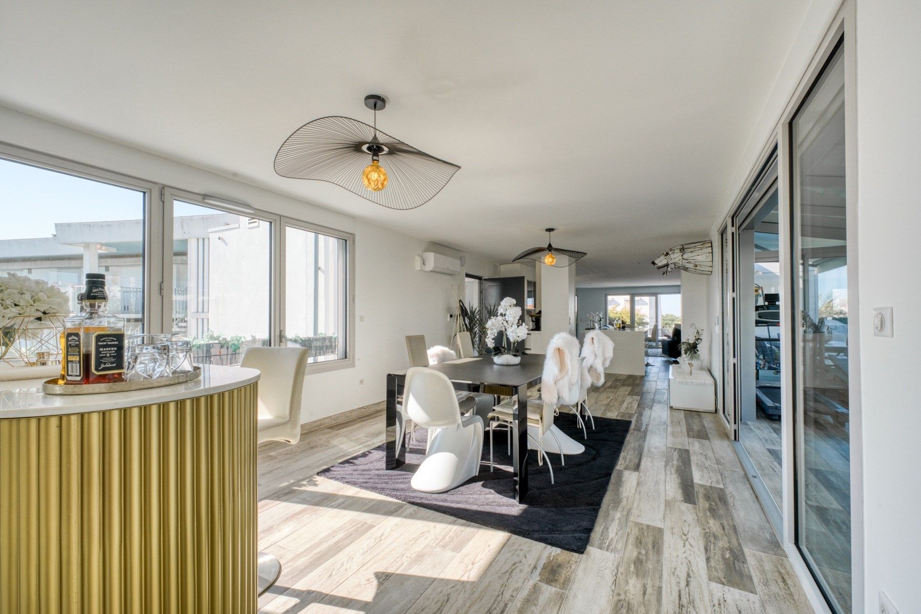 luxury apartment 6 Rooms for sale on ROYAN (17200)