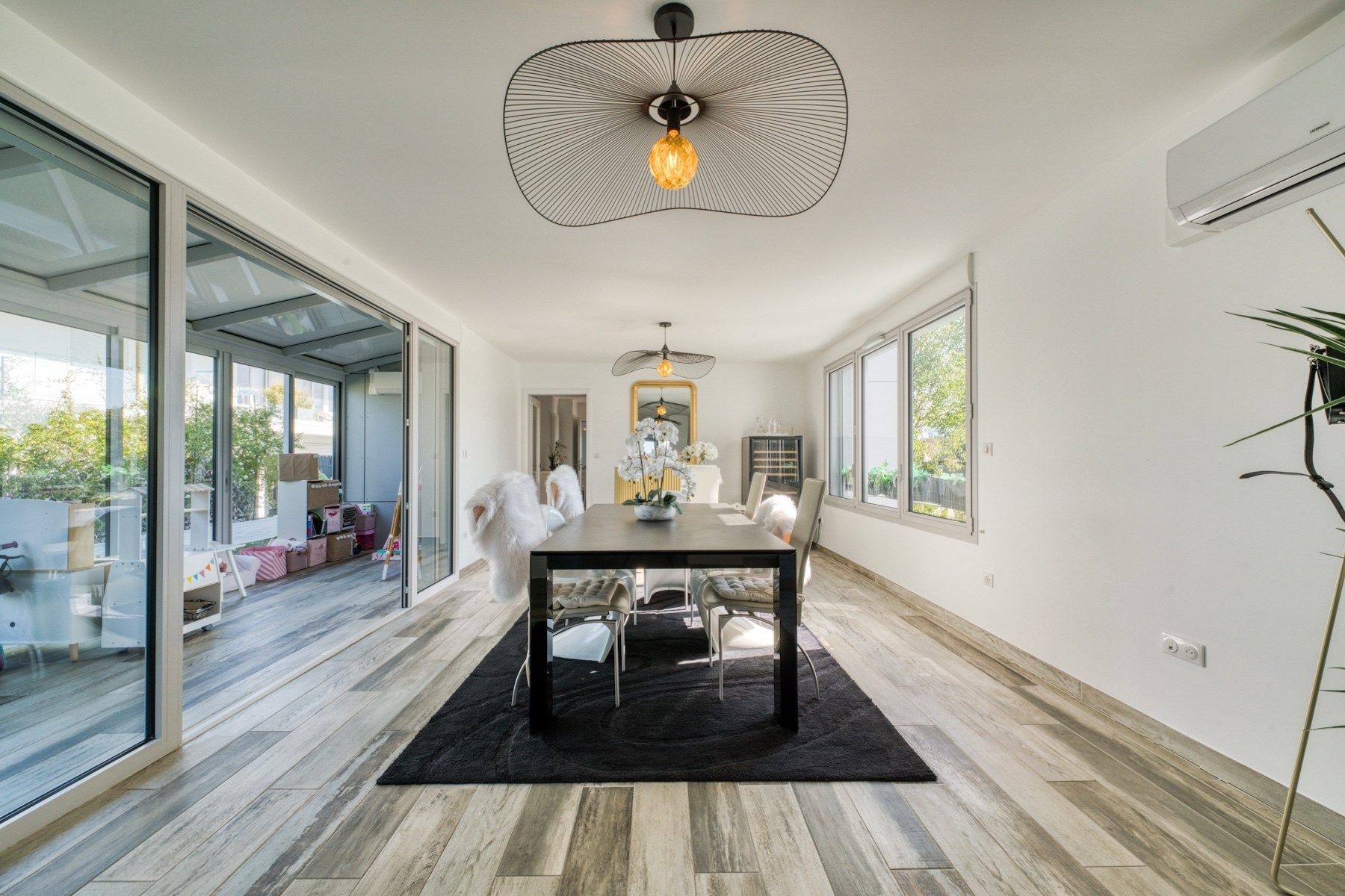 luxury apartment 6 Rooms for sale on ROYAN (17200)