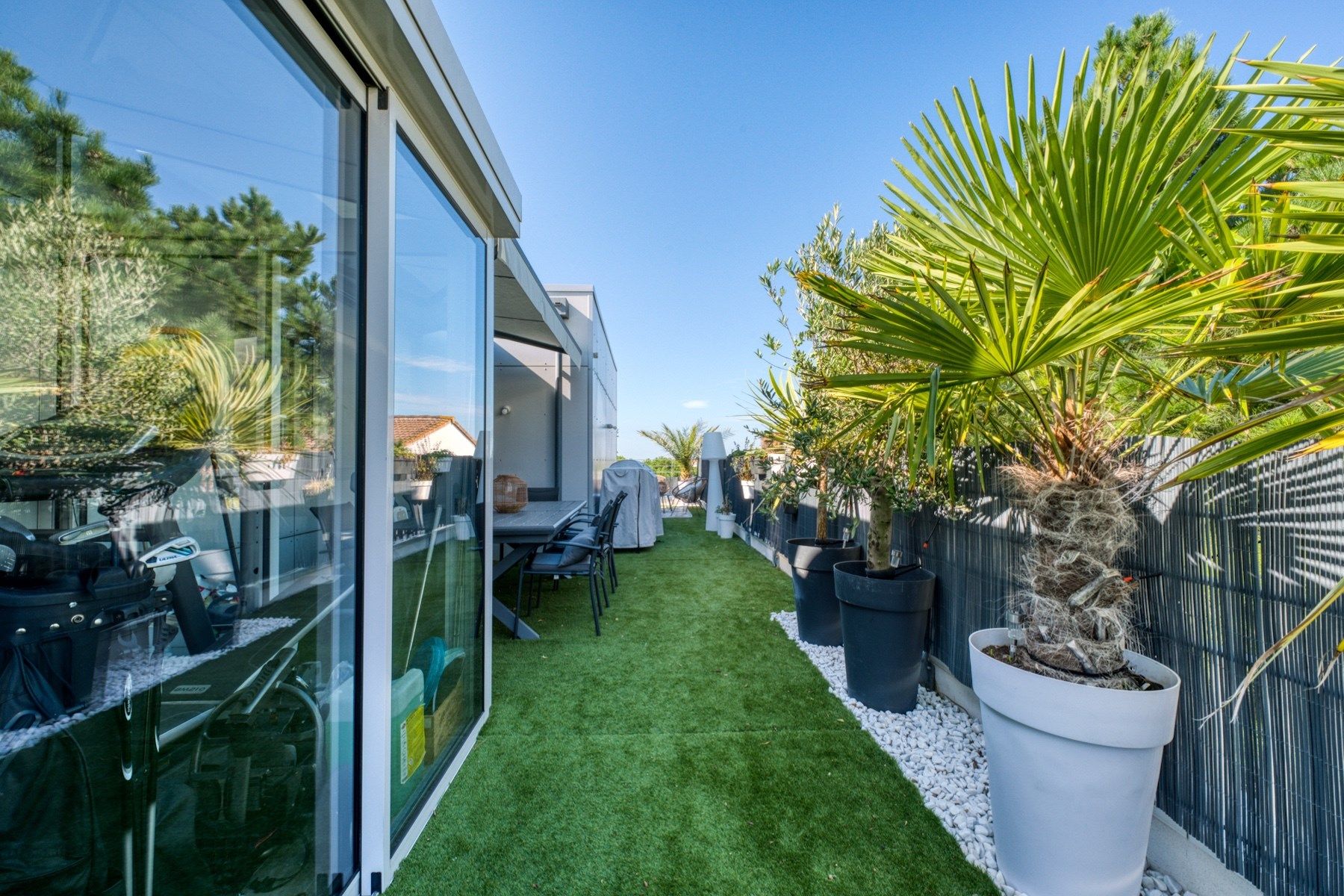 luxury apartment 6 Rooms for sale on ROYAN (17200)