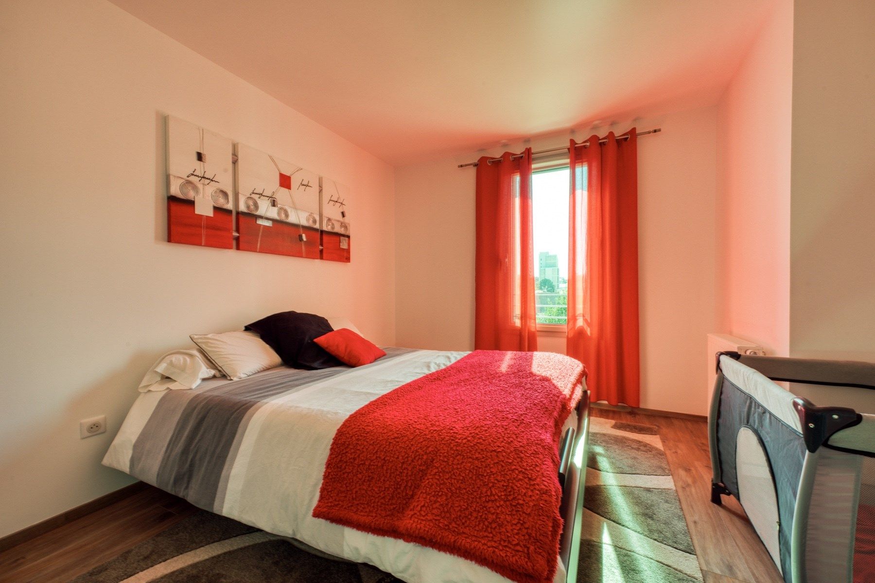 luxury apartment 6 Rooms for sale on ROYAN (17200)