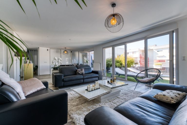 luxury apartment 6 Rooms for sale on ROYAN (17200)