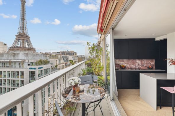 Sale Luxury apartment Paris 15 5 Rooms 86 m²