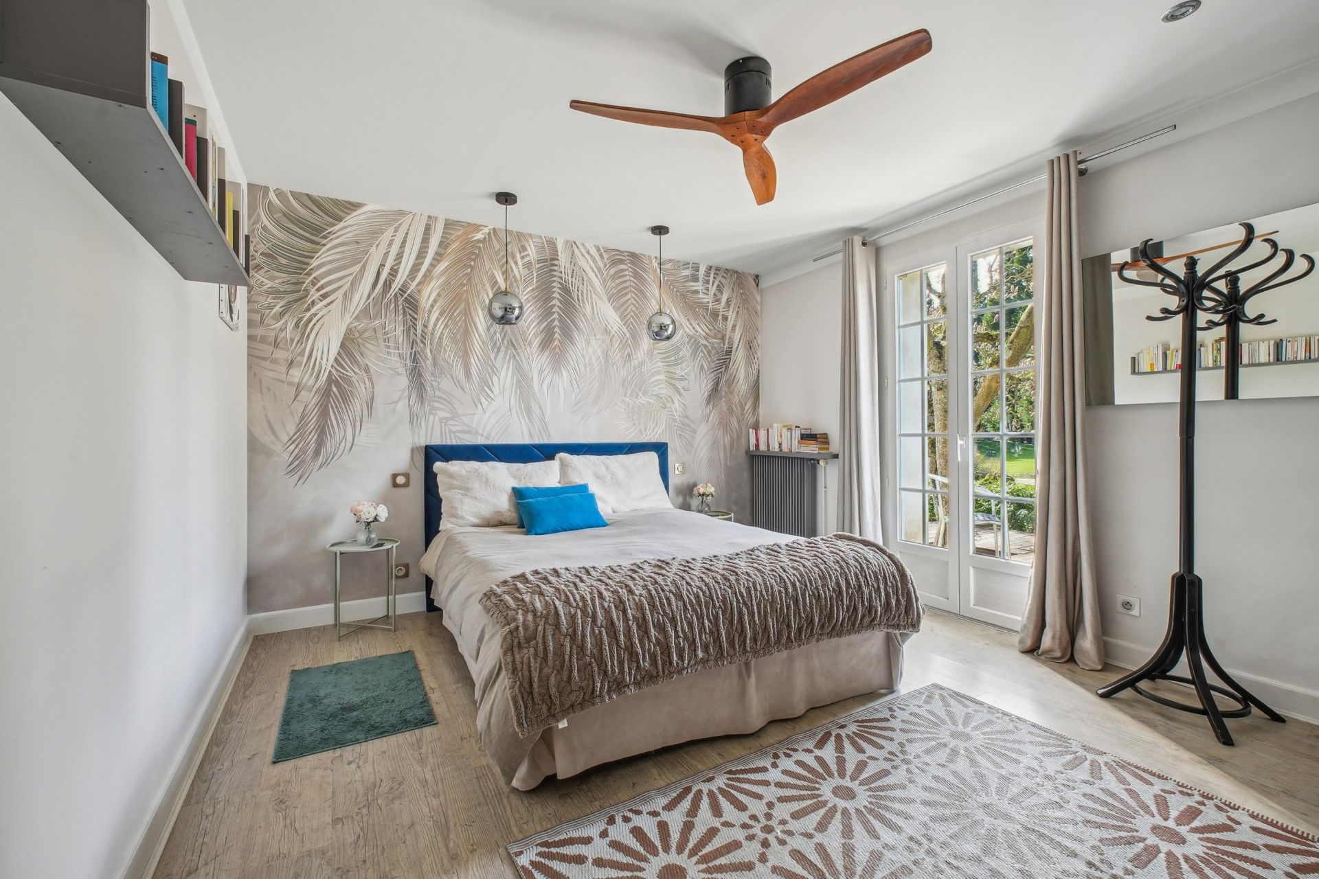 luxury house 9 Rooms for sale on MONTFORT L AMAURY (78490)