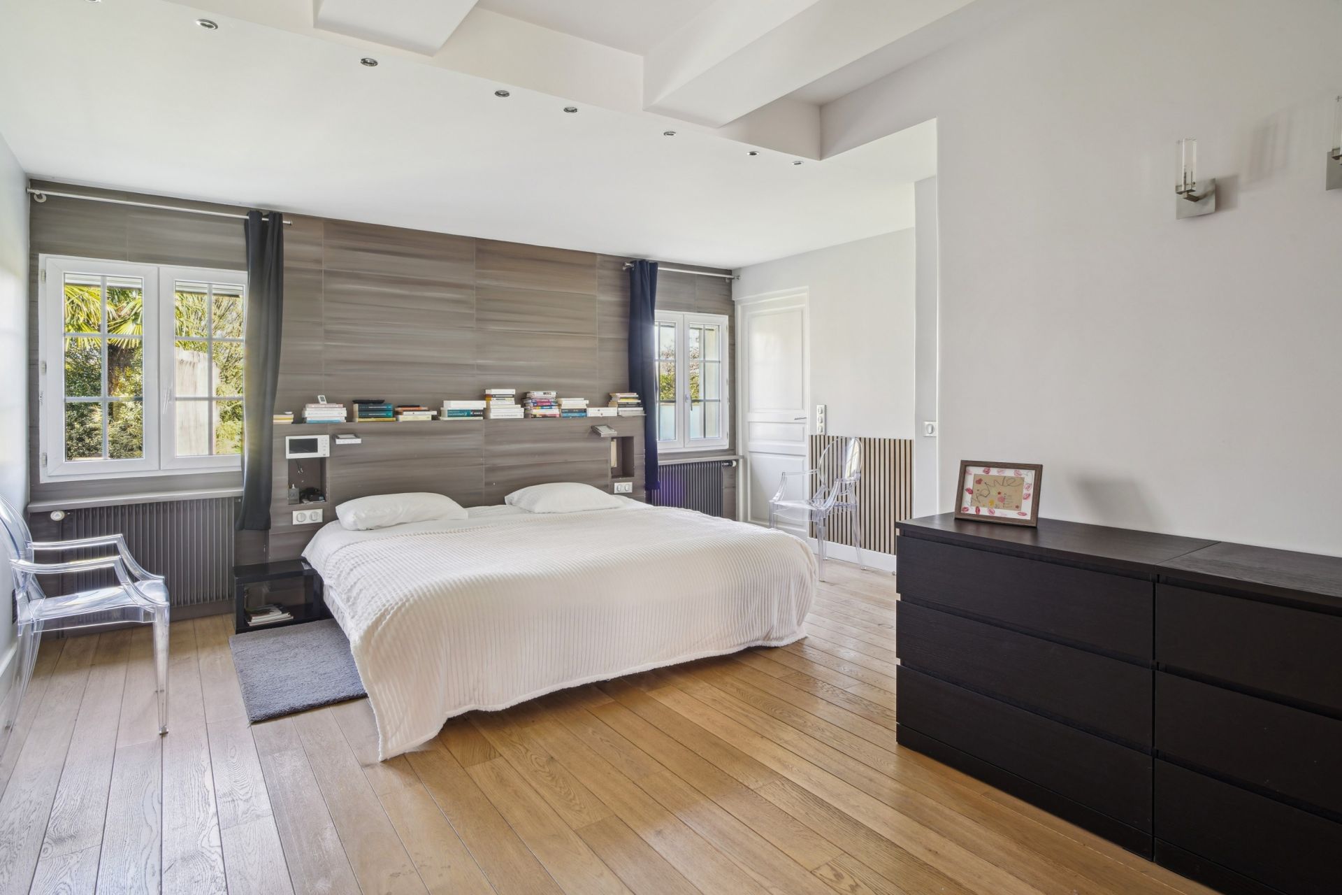 luxury house 9 Rooms for sale on MONTFORT L AMAURY (78490)