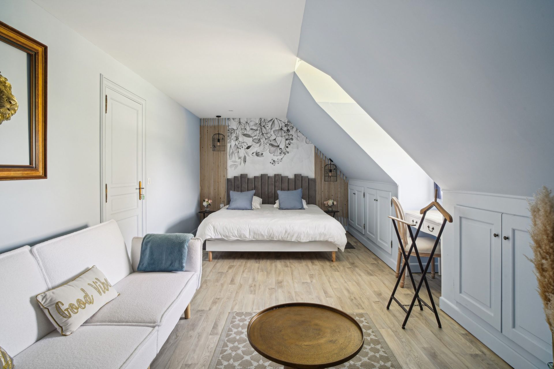 luxury house 9 Rooms for sale on MONTFORT L AMAURY (78490)