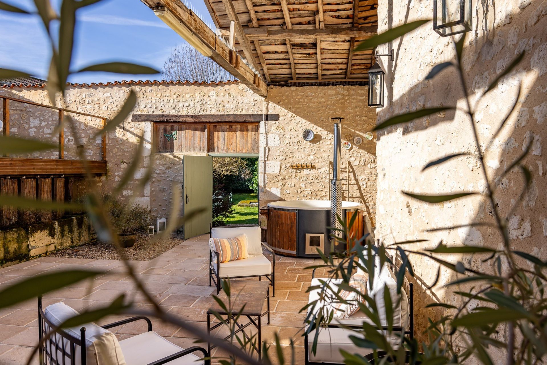 maison de luxe 8 Pièces en vente sur MAREUIL EN PERIGORD (24340)