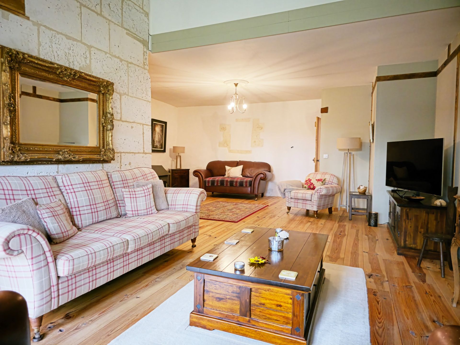 maison de luxe 8 Pièces en vente sur MAREUIL EN PERIGORD (24340)