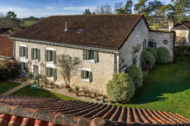 maison de luxe 8 Pièces en vente sur MAREUIL EN PERIGORD (24340)