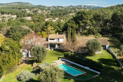 Sale Luxury house Sanary-sur-Mer 9 Rooms 453 m²