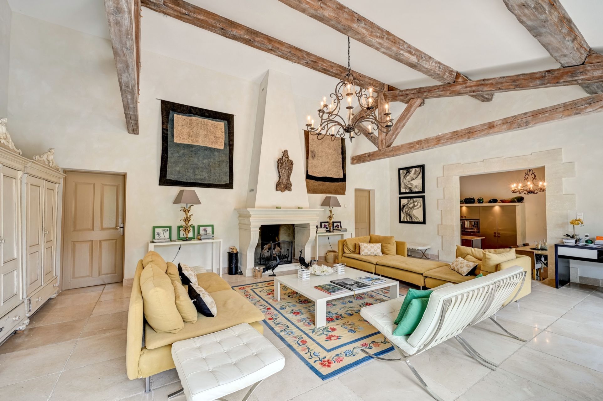 luxury house 6 Rooms for sale on EYGALIERES (13810)