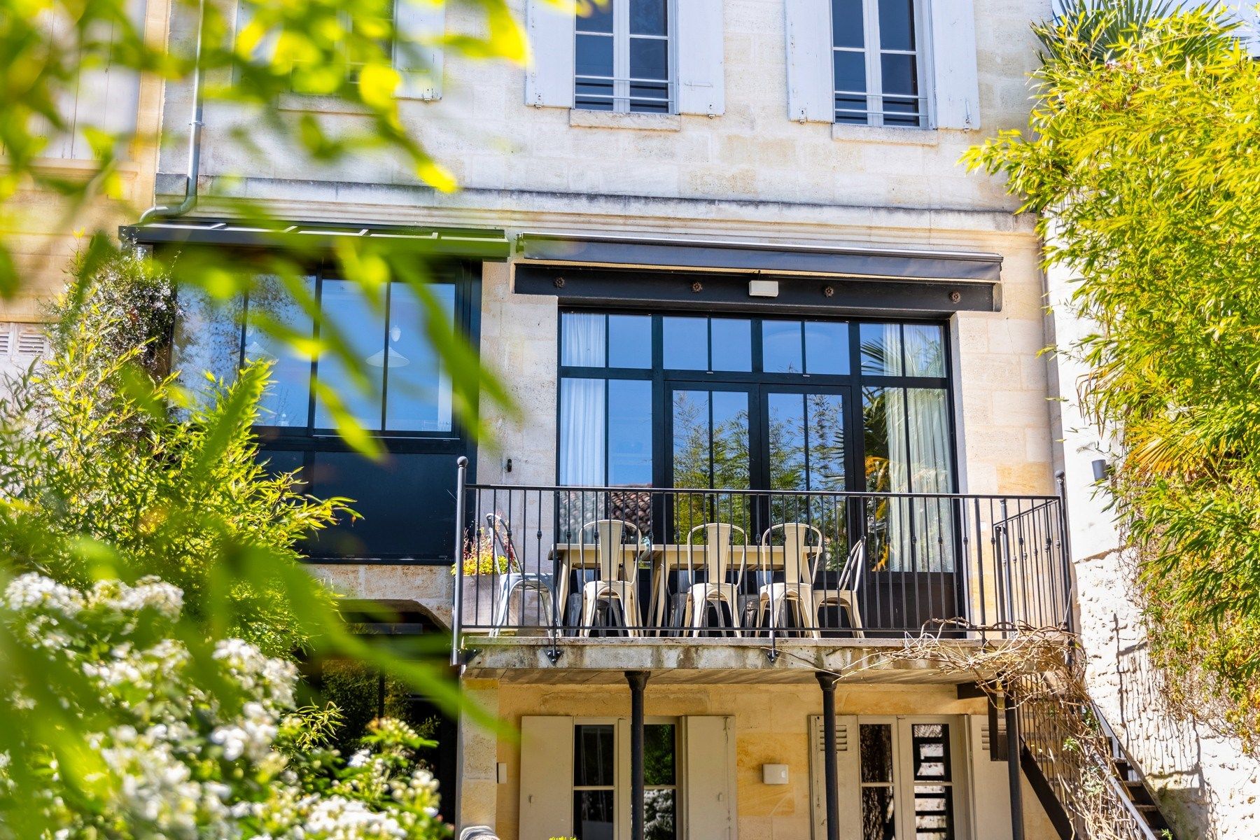 luxury house 9 Rooms for sale on BORDEAUX (33000)