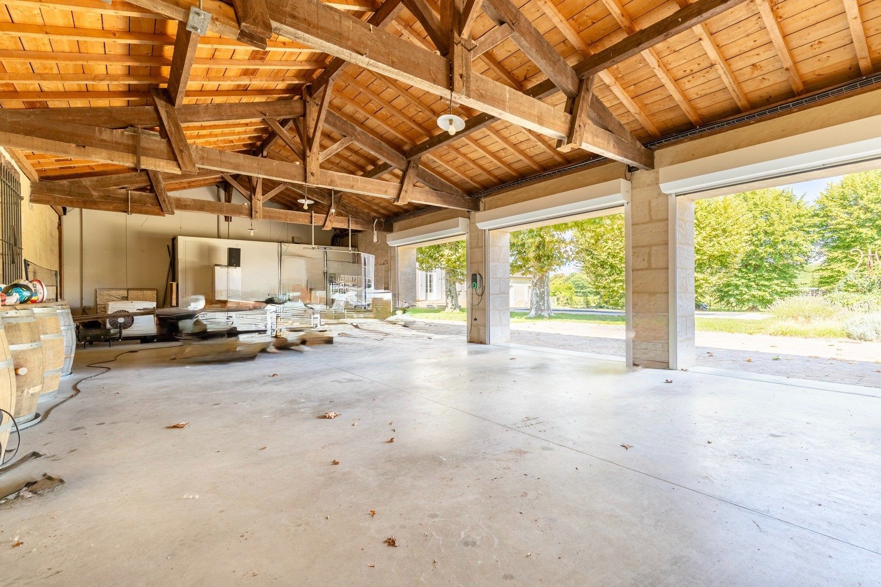 castle 12 Rooms for sale on BORDEAUX (33000)