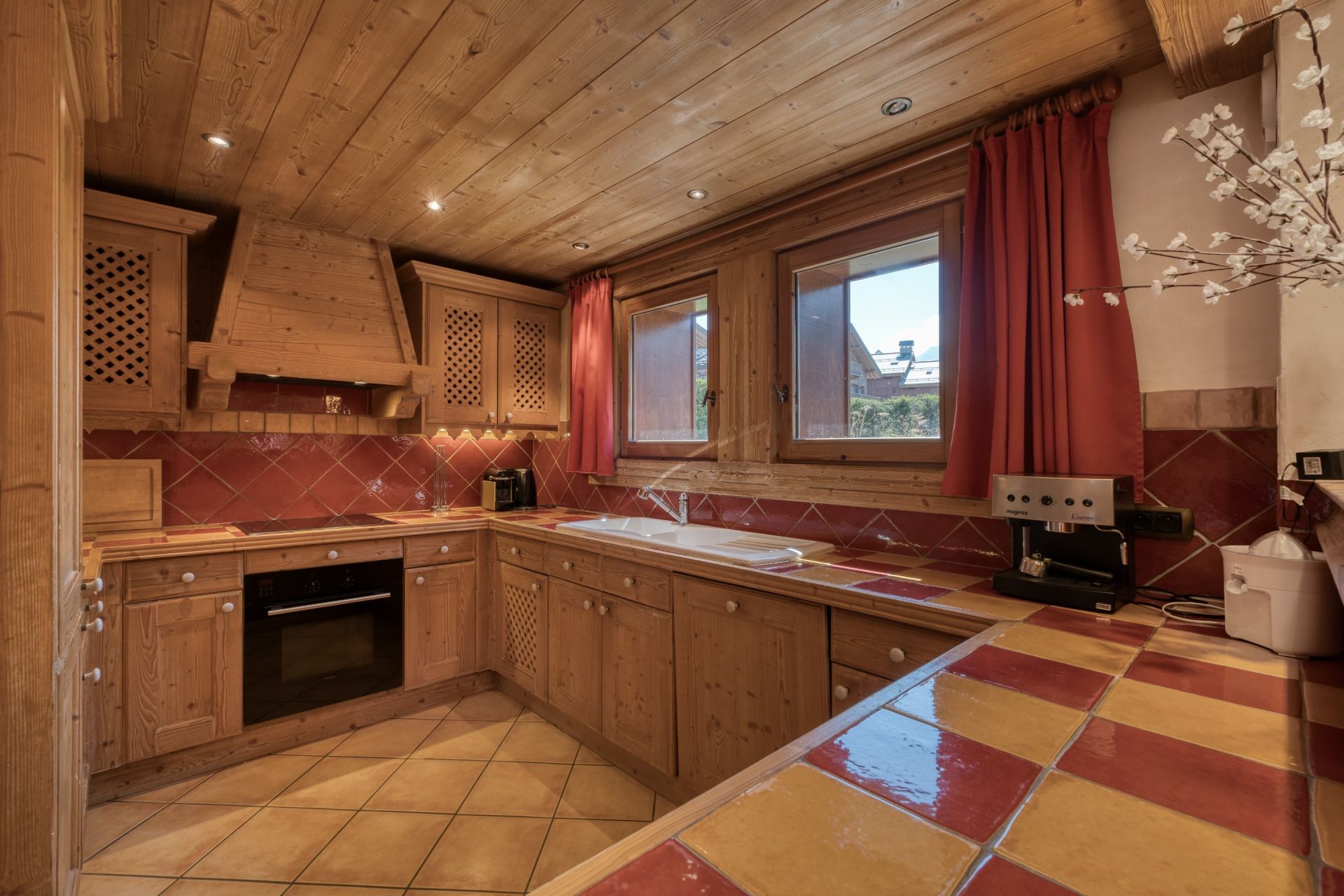 luxury house 7 Rooms for sale on MERIBEL LES ALLUES (73550)