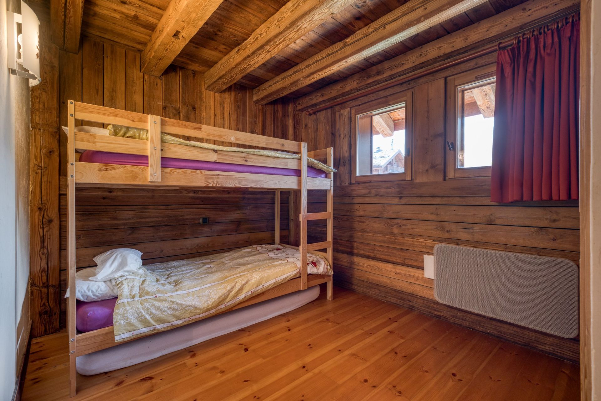 luxury house 7 Rooms for sale on MERIBEL LES ALLUES (73550)