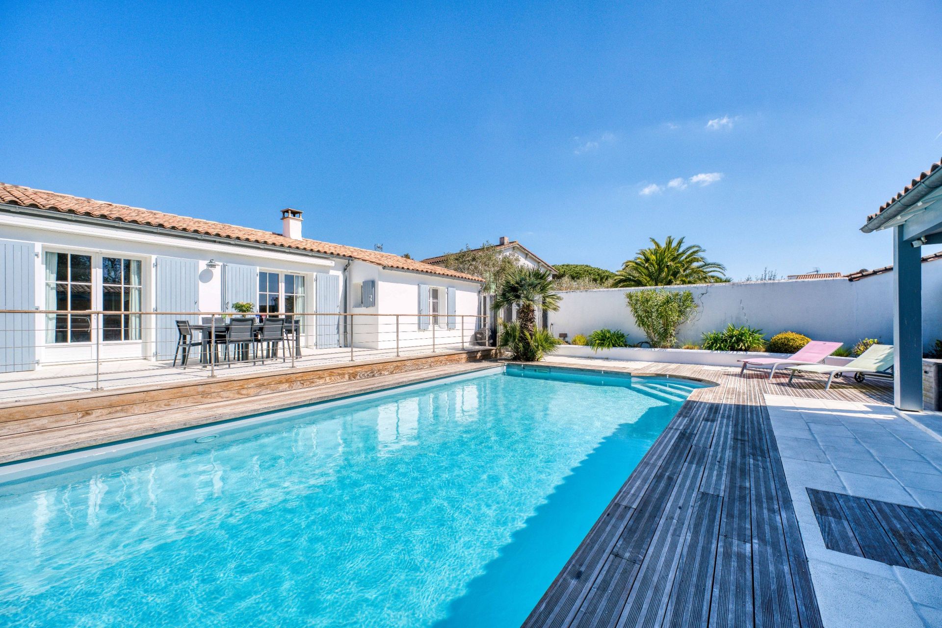 luxury house 6 Rooms for sale on RIVEDOUX PLAGE (17940)
