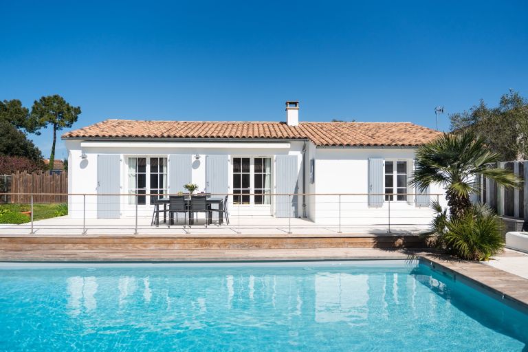 luxury house 6 Rooms for sale on RIVEDOUX PLAGE (17940)