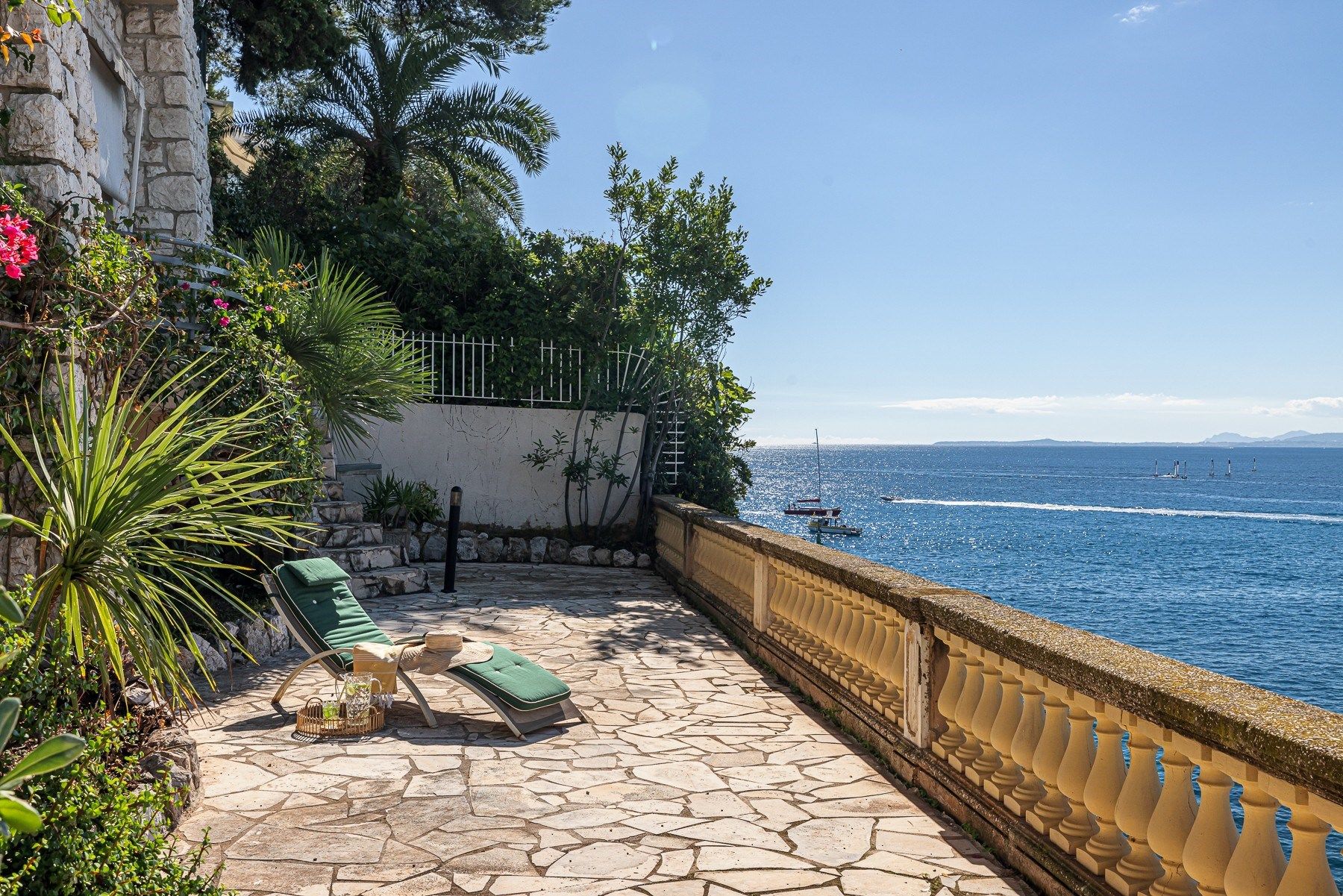 luxury apartment 3 Rooms for sale on NICE (06000)