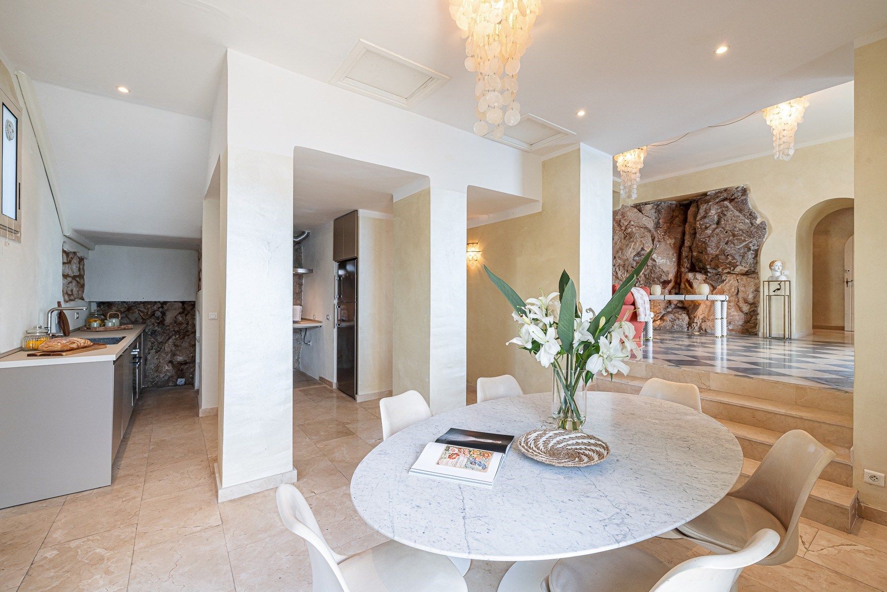luxury apartment 3 Rooms for sale on NICE (06000)