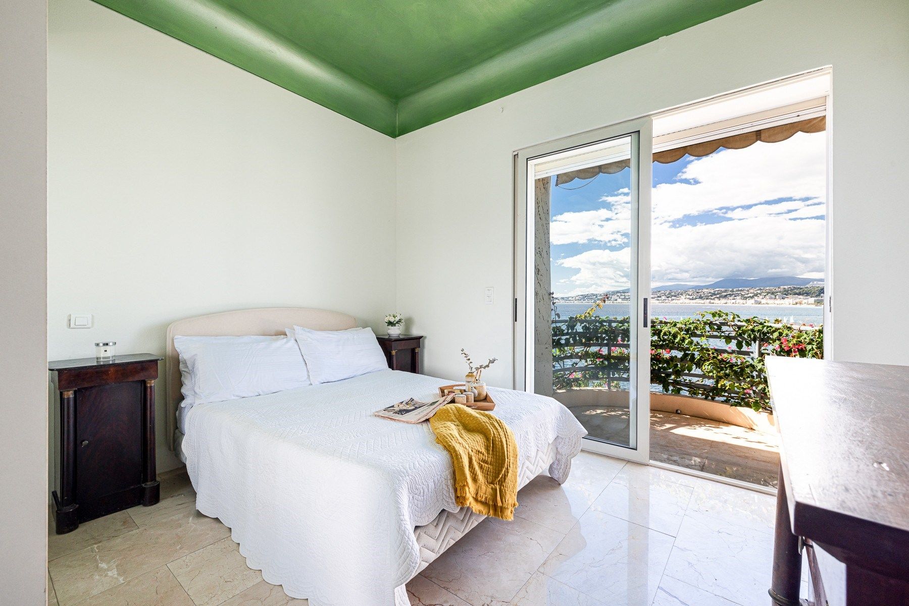 luxury apartment 3 Rooms for sale on NICE (06000)