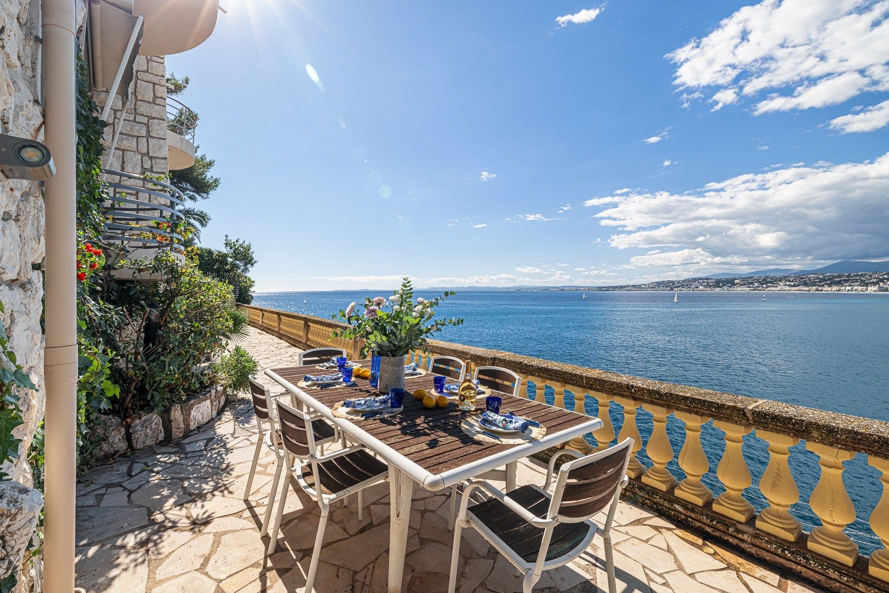 luxury apartment 3 Rooms for sale on NICE (06000)