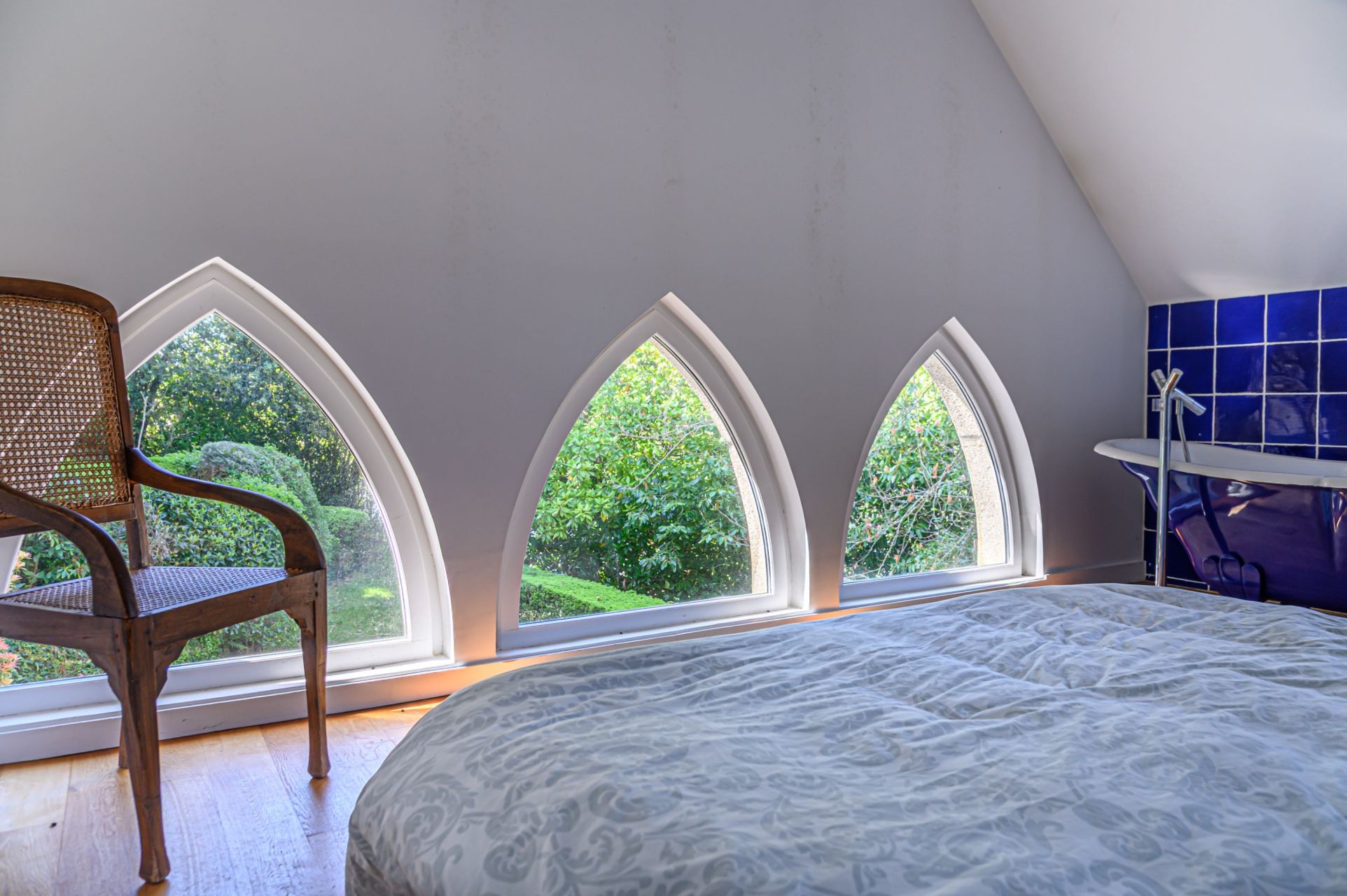 luxury property 15 Rooms for sale on PONT AVEN (29930)