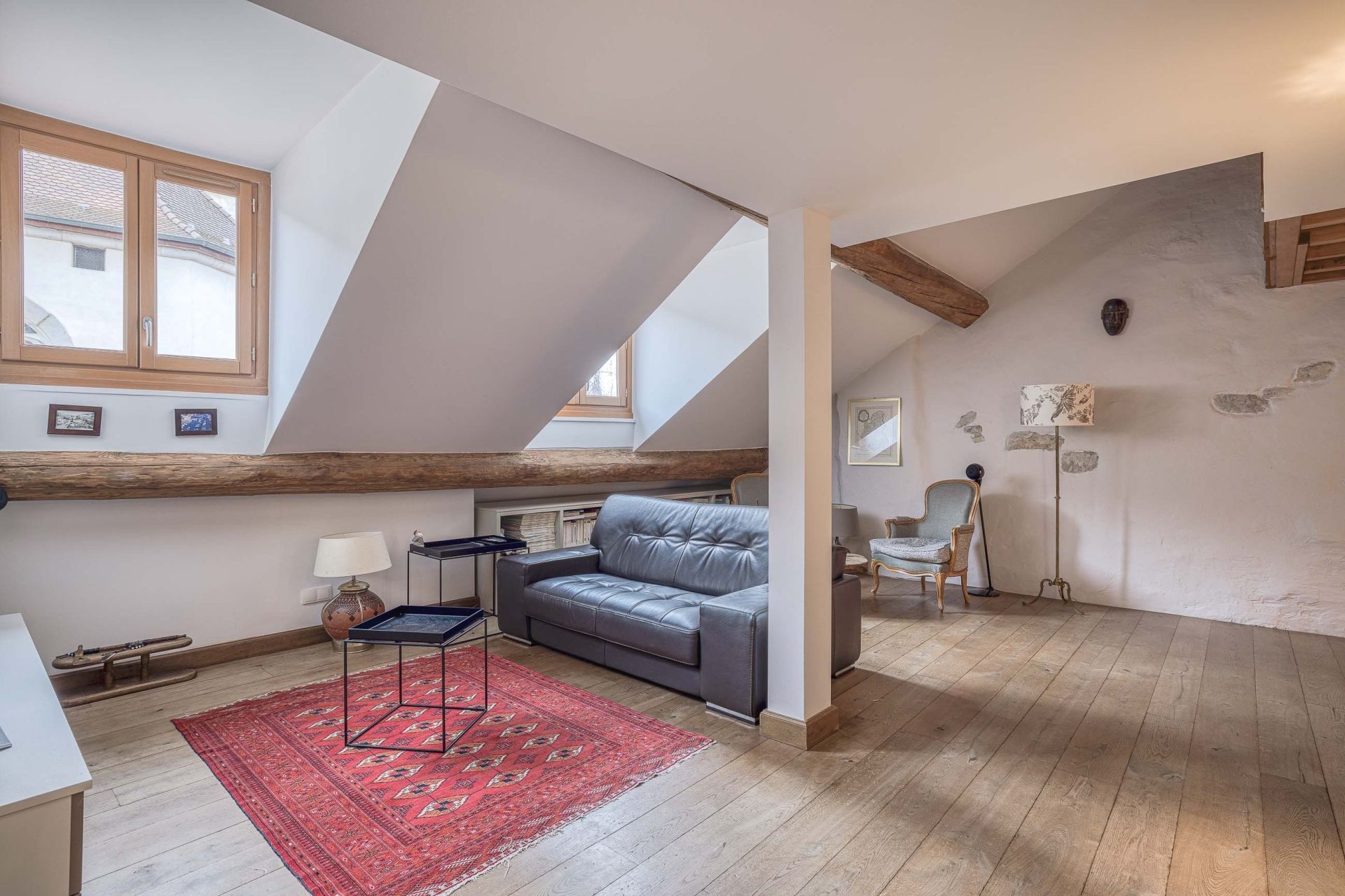 luxury apartment 7 Rooms for sale on ANNECY (74000)