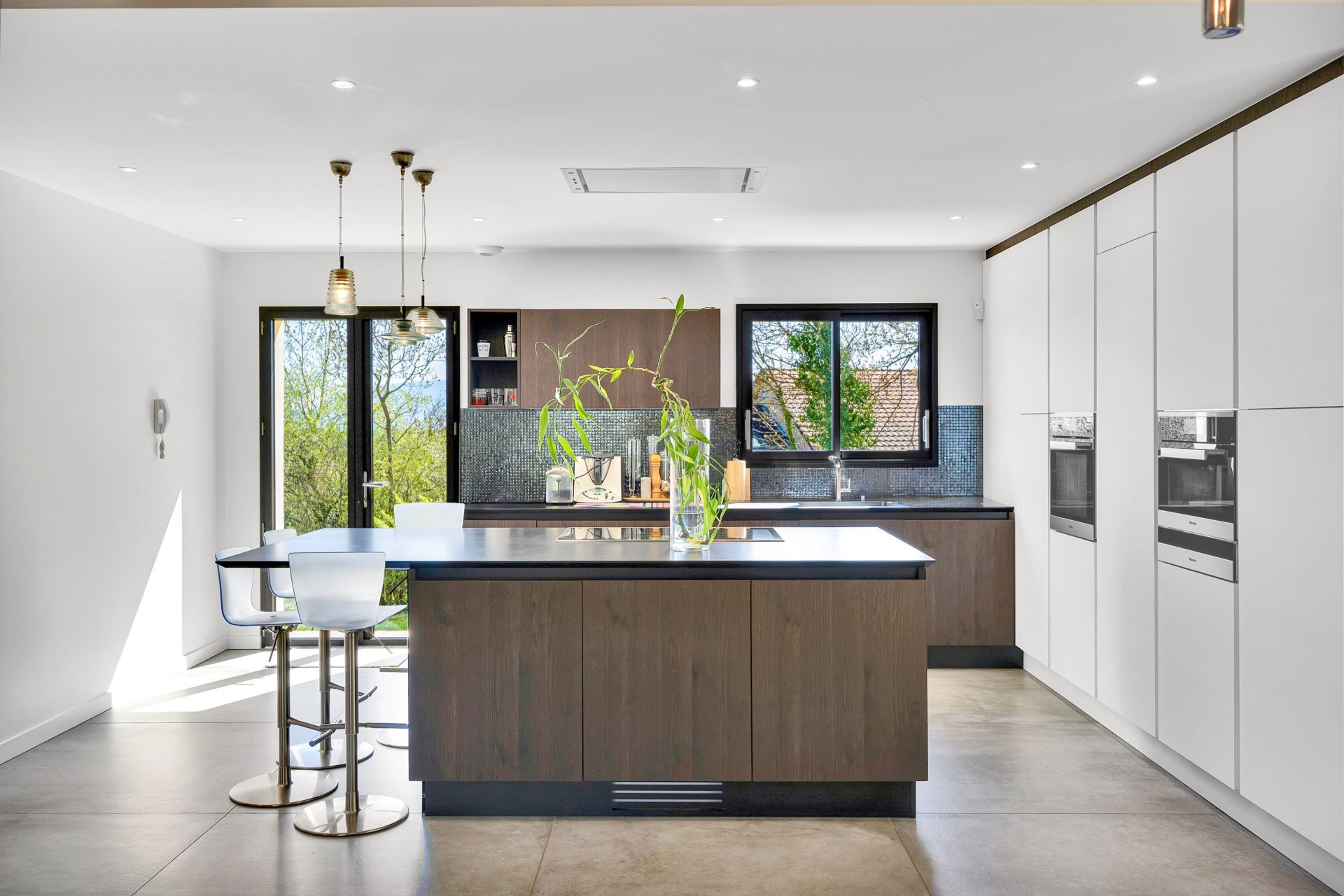 luxury house 7 Rooms for sale on THOIRY (01710)