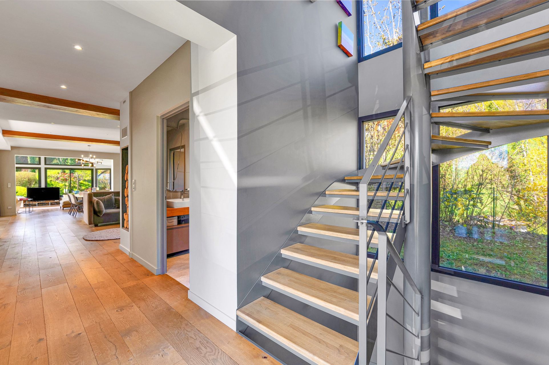 luxury house 7 Rooms for sale on THOIRY (01710)