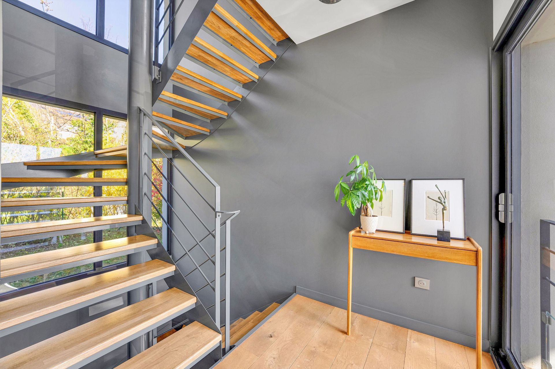 luxury house 7 Rooms for sale on THOIRY (01710)