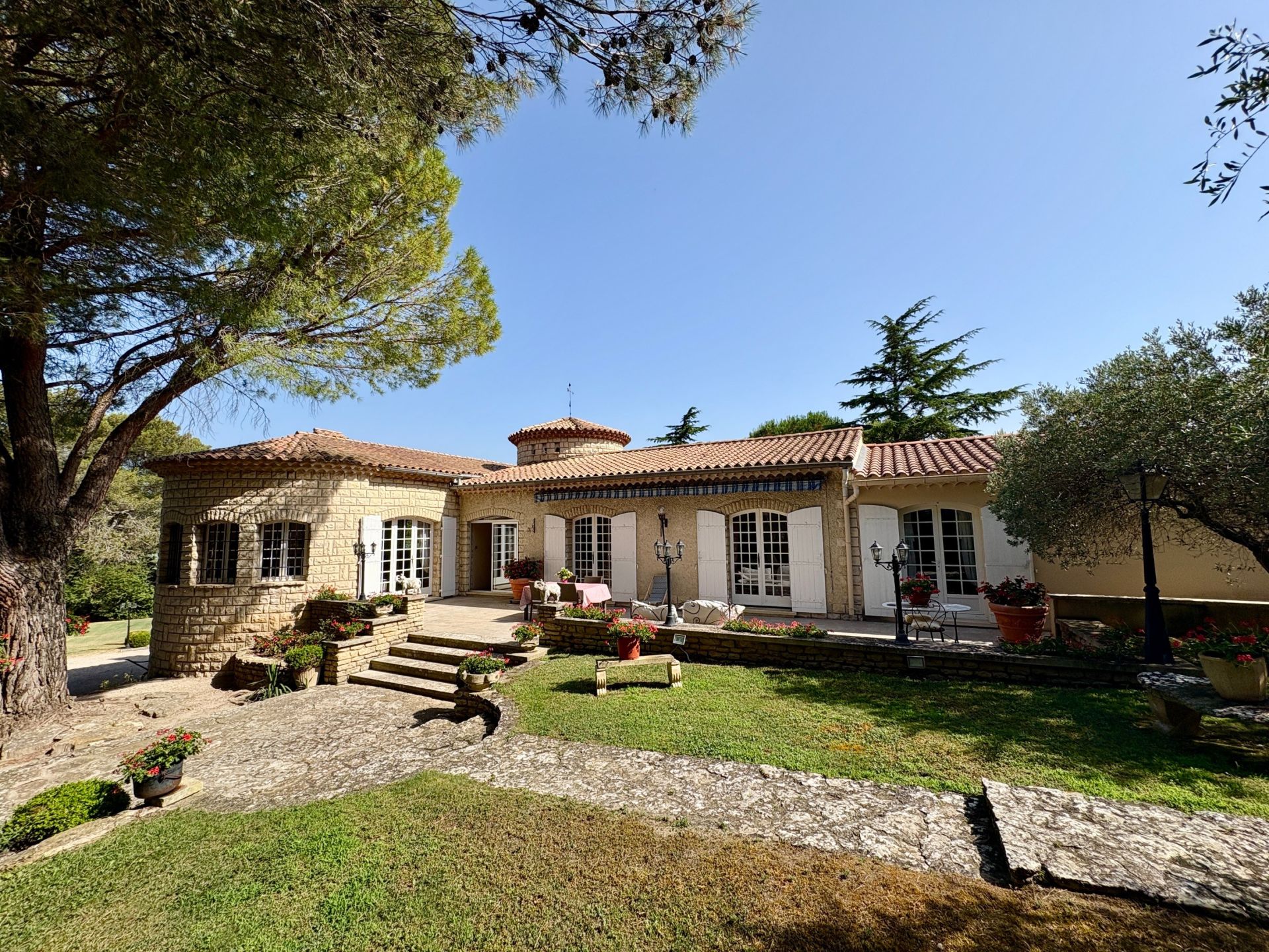 maison de luxe 6 Pièces en vente sur PLAN D ORGON (13750)