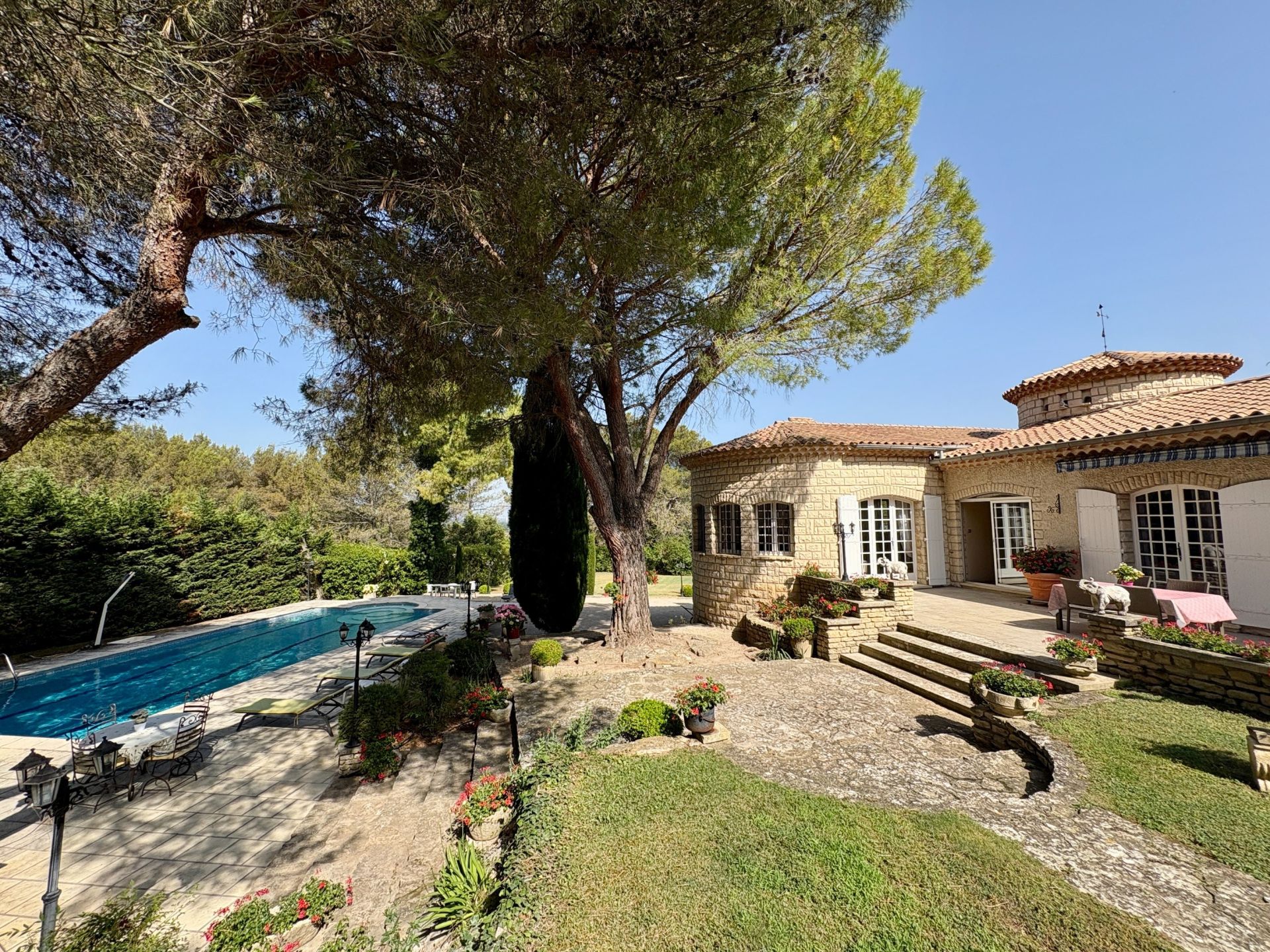 maison de luxe 6 Pièces en vente sur PLAN D ORGON (13750)