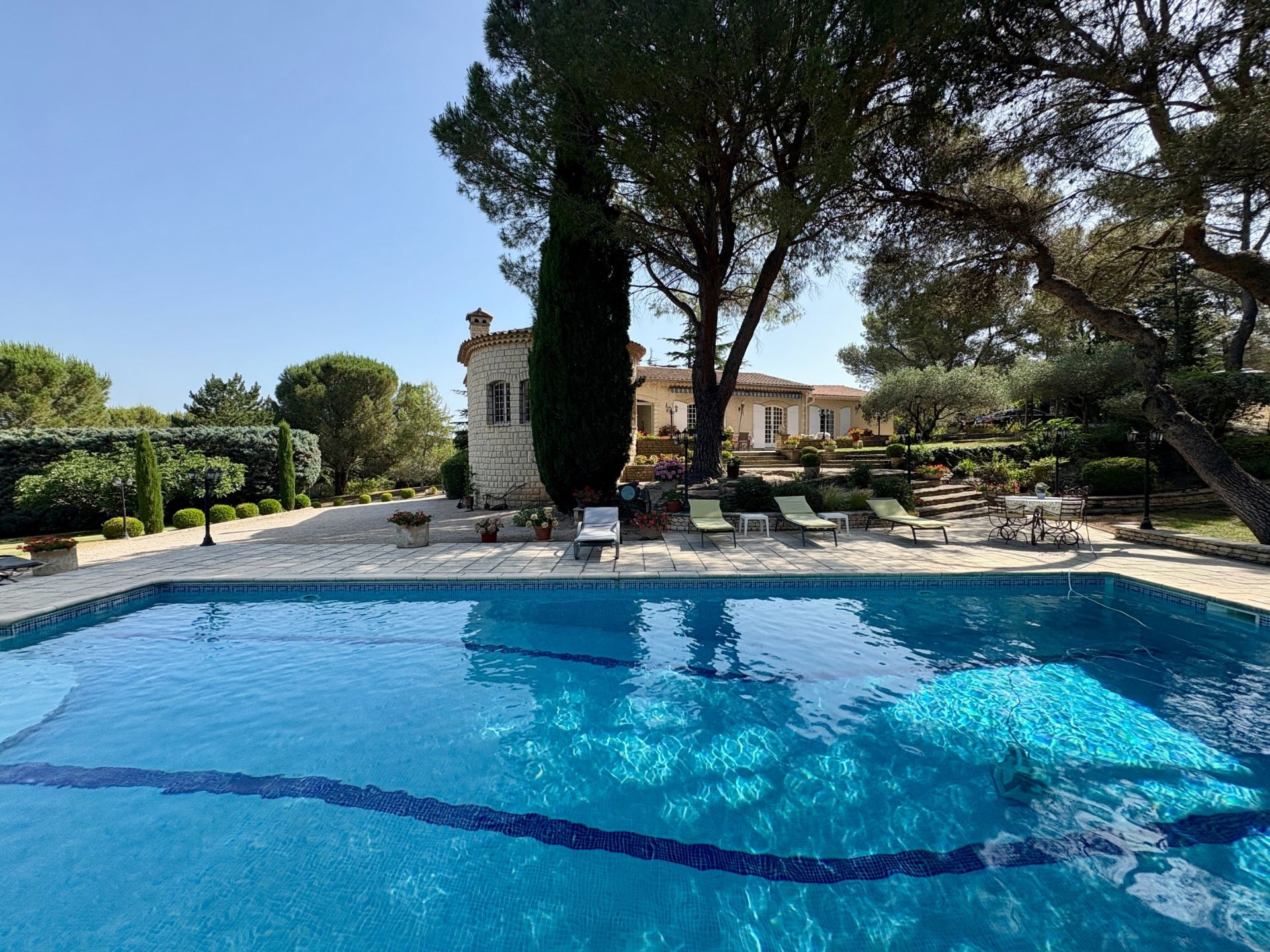 maison de luxe 6 Pièces en vente sur PLAN D ORGON (13750)