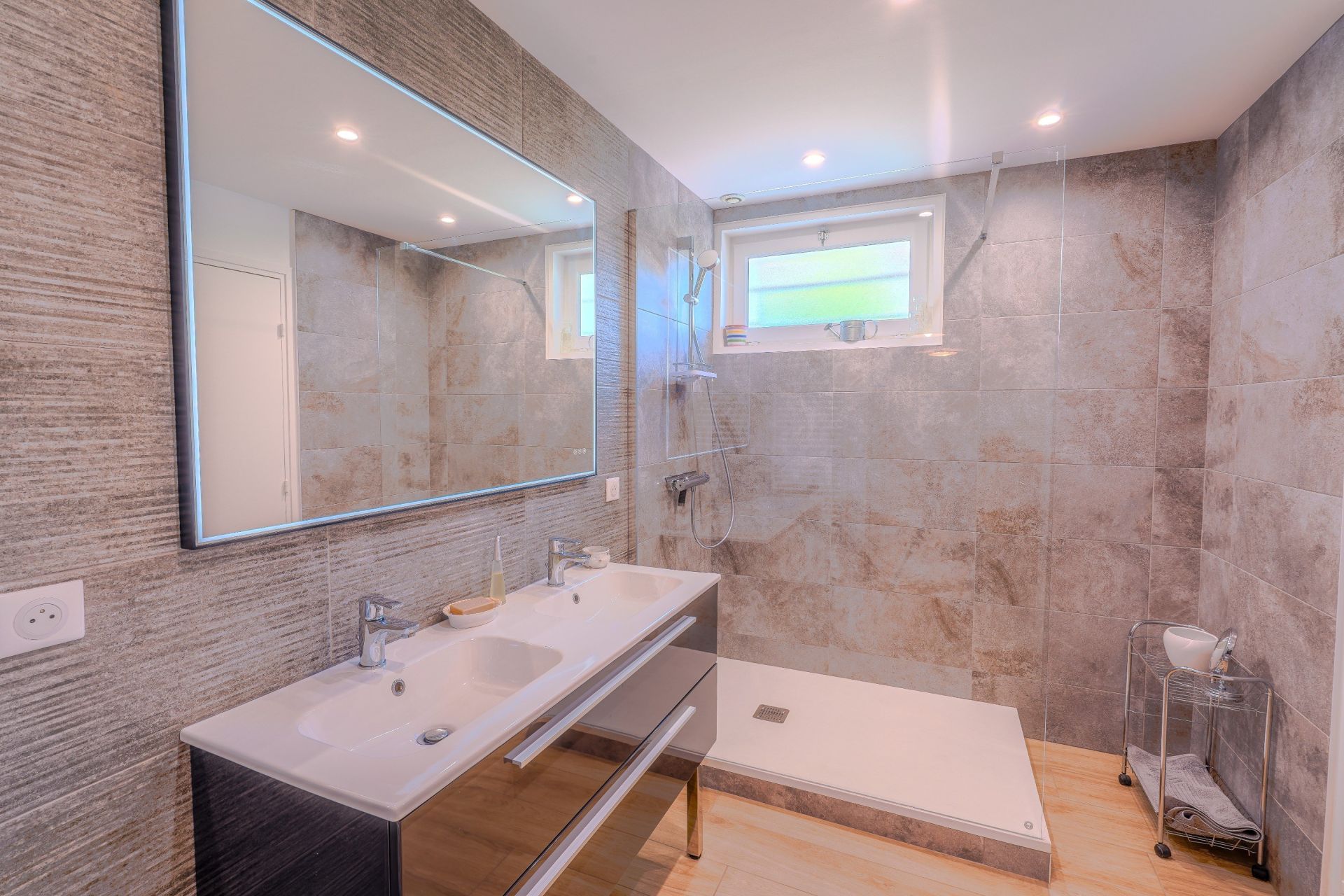 luxury house 6 Rooms for sale on DARDILLY (69570)