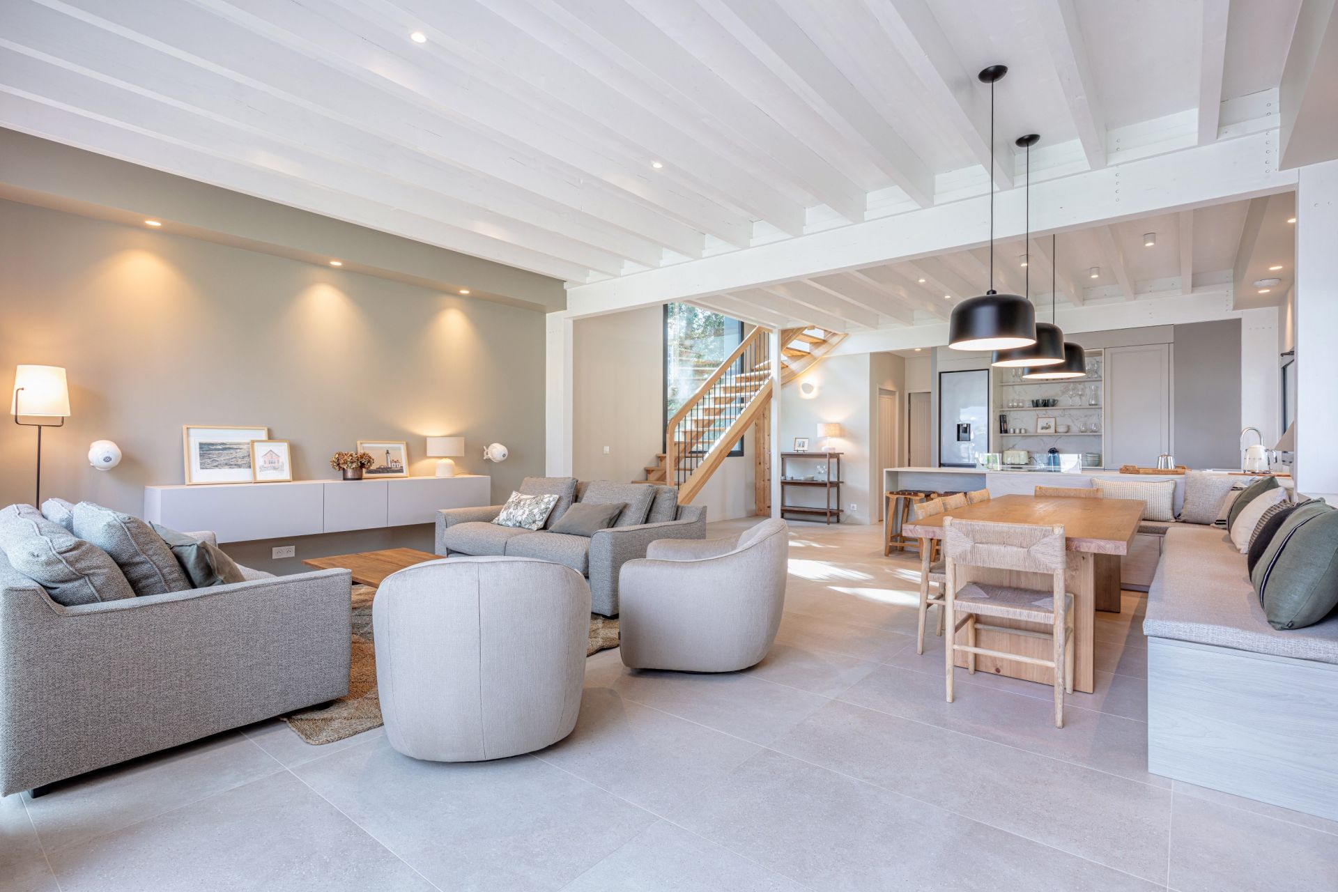 luxury property 16 Rooms for seasonal rent on TREMEOC (29120)