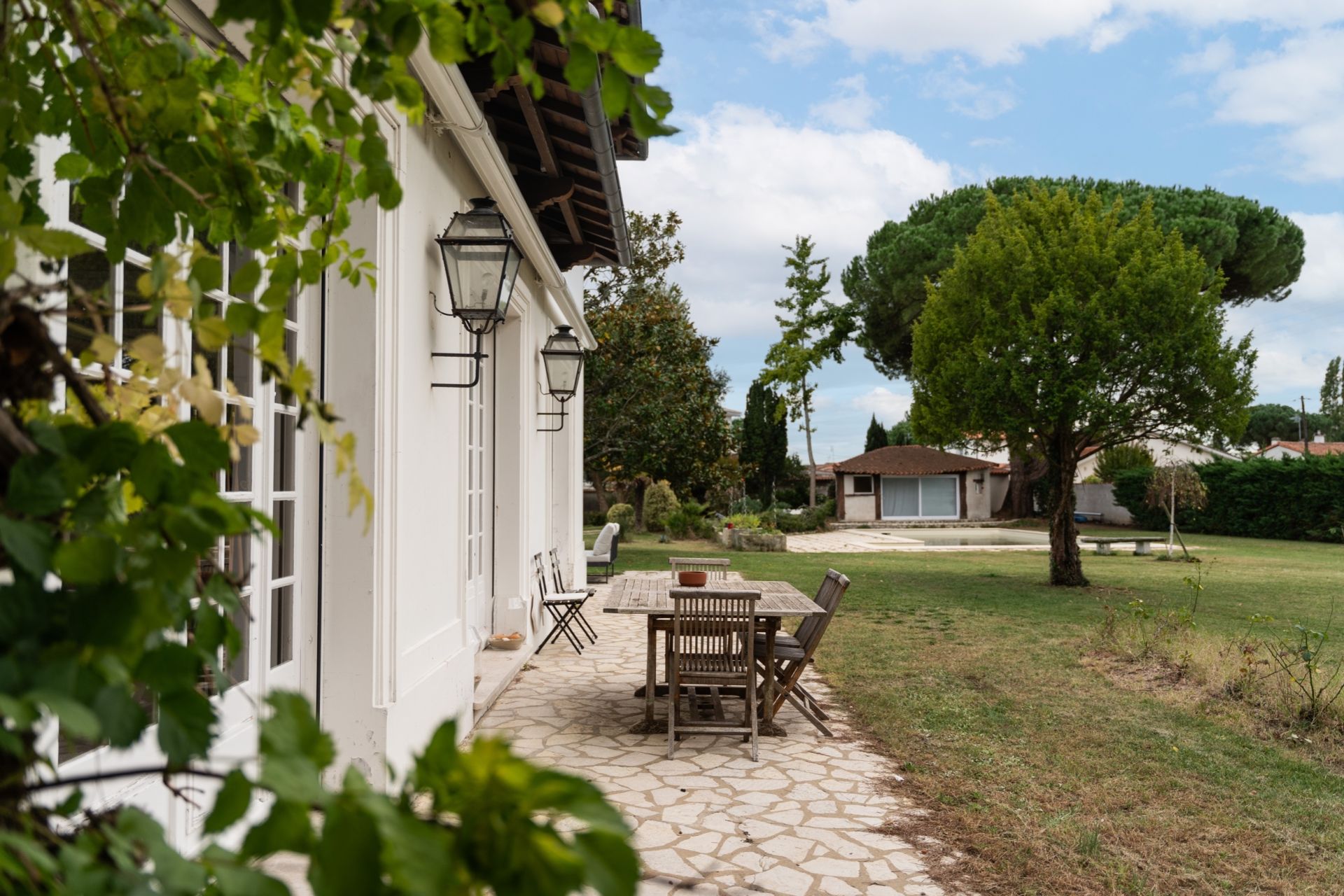 luxury house 7 Rooms for sale on LA TREMBLADE (17390)