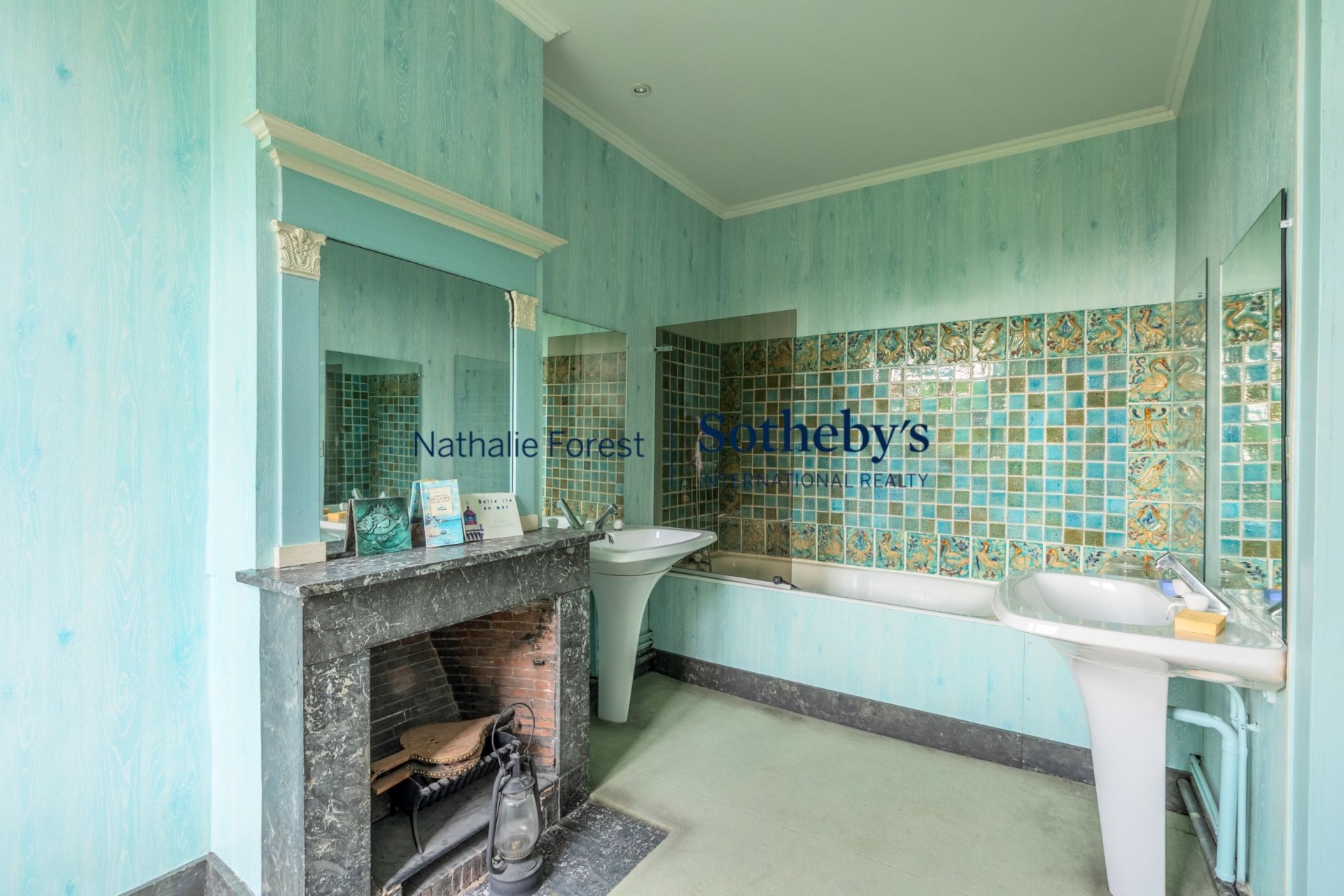 luxury house 16 Rooms for sale on LILLE (59000)