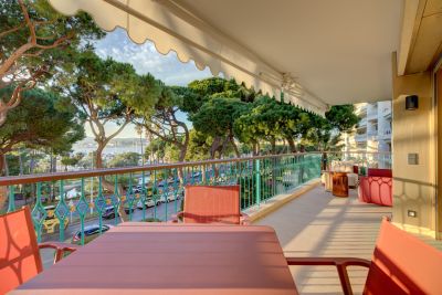 Sale Luxury apartment Cannes 4 Rooms 103 m²