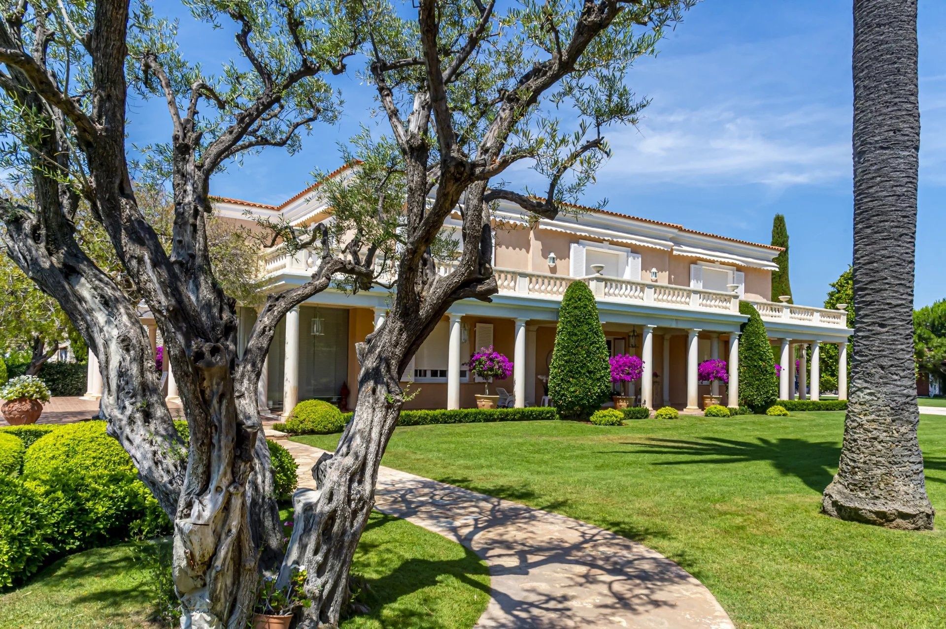 villa de luxe 12 Pièces en vente sur CAP D ANTIBES (06160)