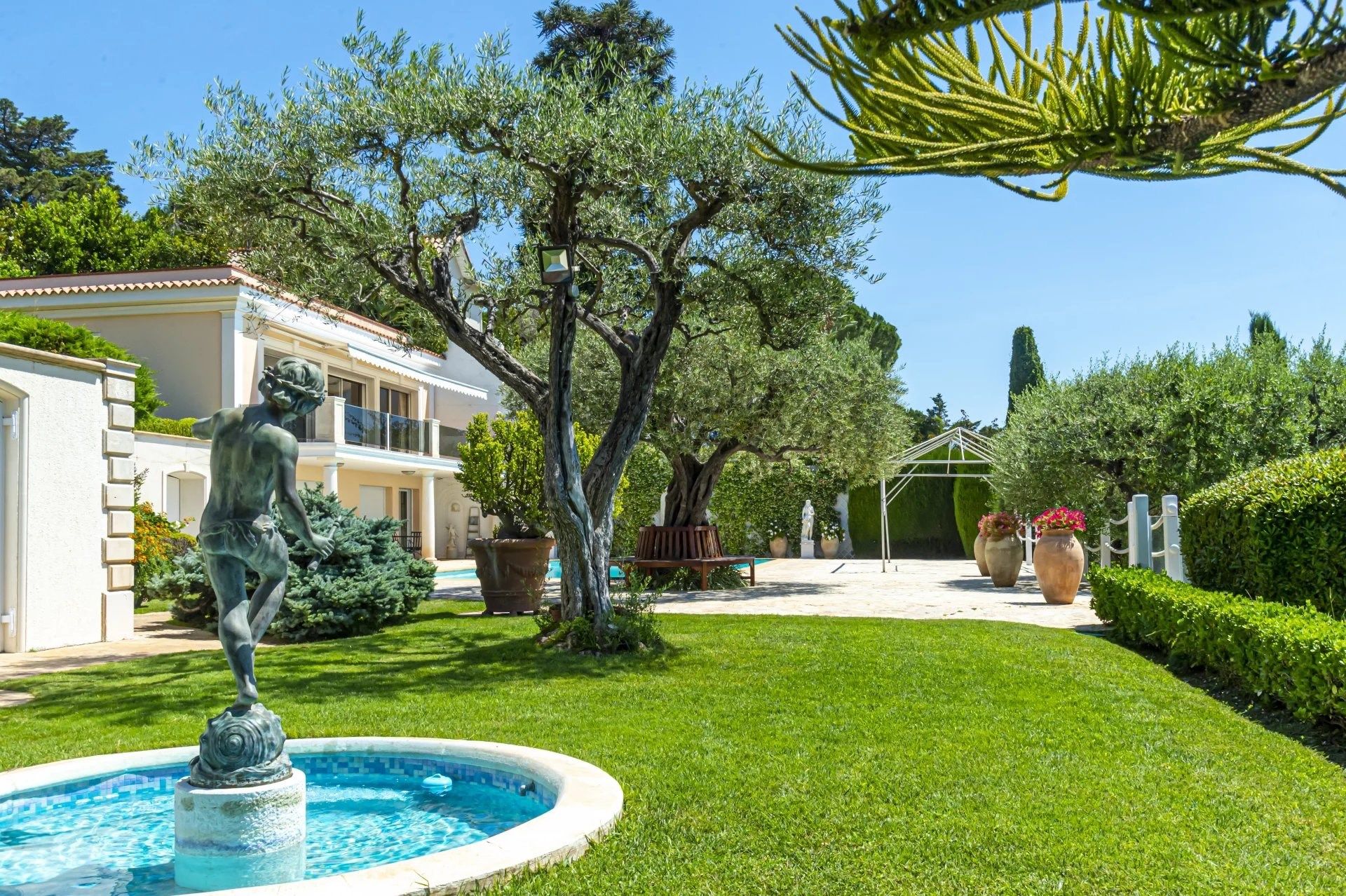villa de luxe 12 Pièces en vente sur CAP D ANTIBES (06160)