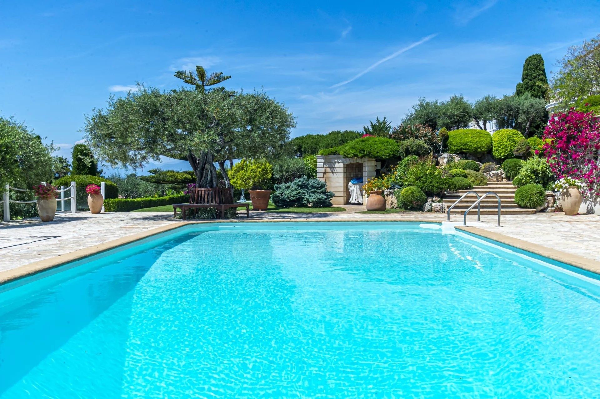 villa de luxe 12 Pièces en vente sur CAP D ANTIBES (06160)