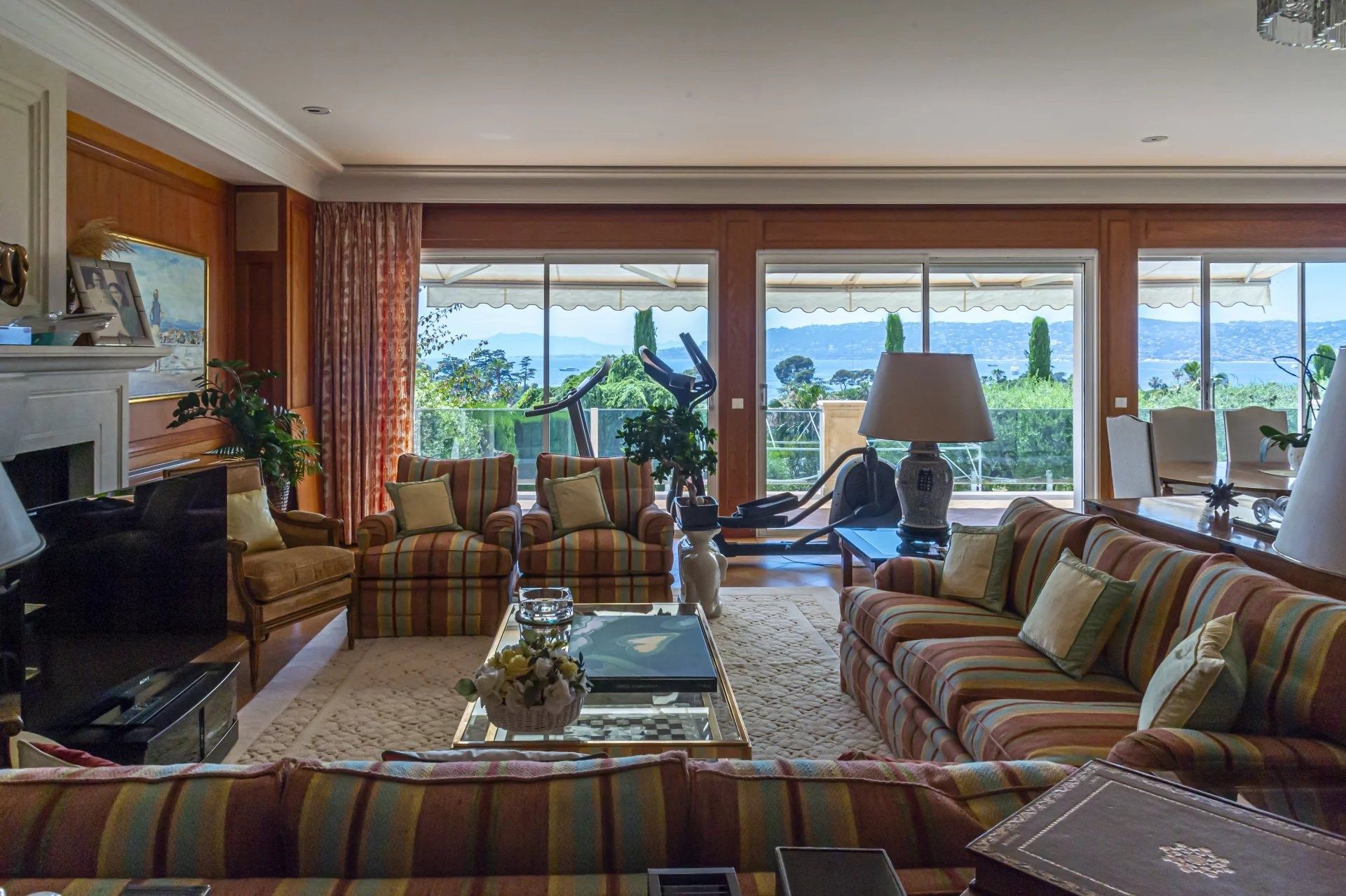 villa de luxe 12 Pièces en vente sur CAP D ANTIBES (06160)