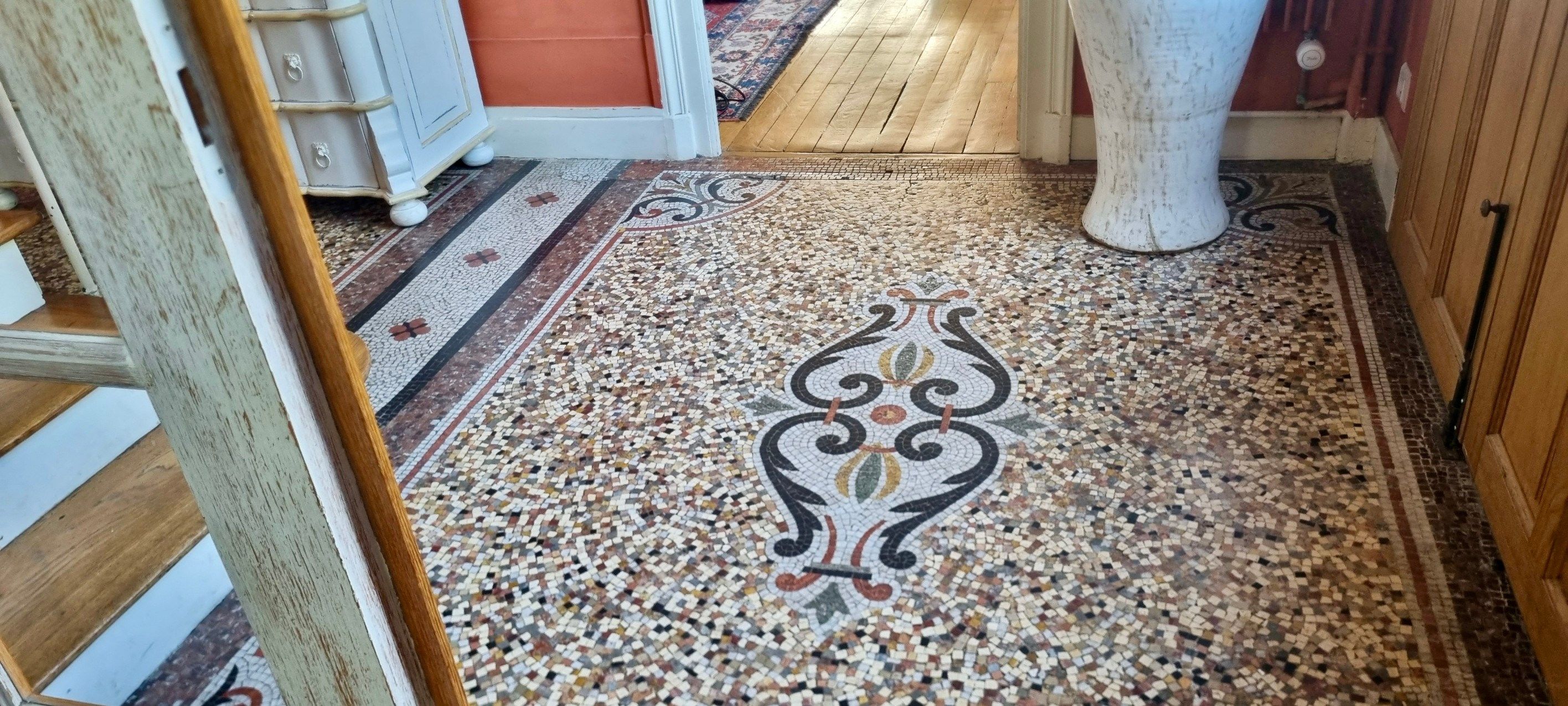 luxury house 6 Rooms for sale on ST AVERTIN (37550)