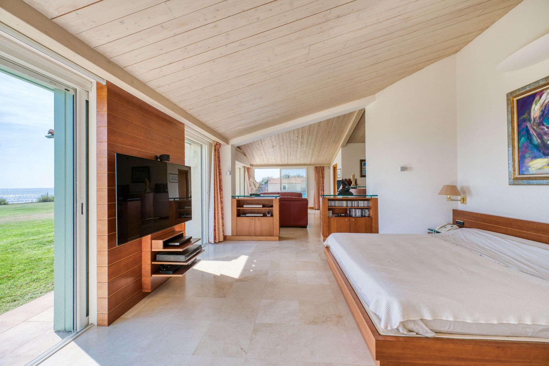 luxury house 11 Rooms for sale on STE MARIE DE RE (17740)